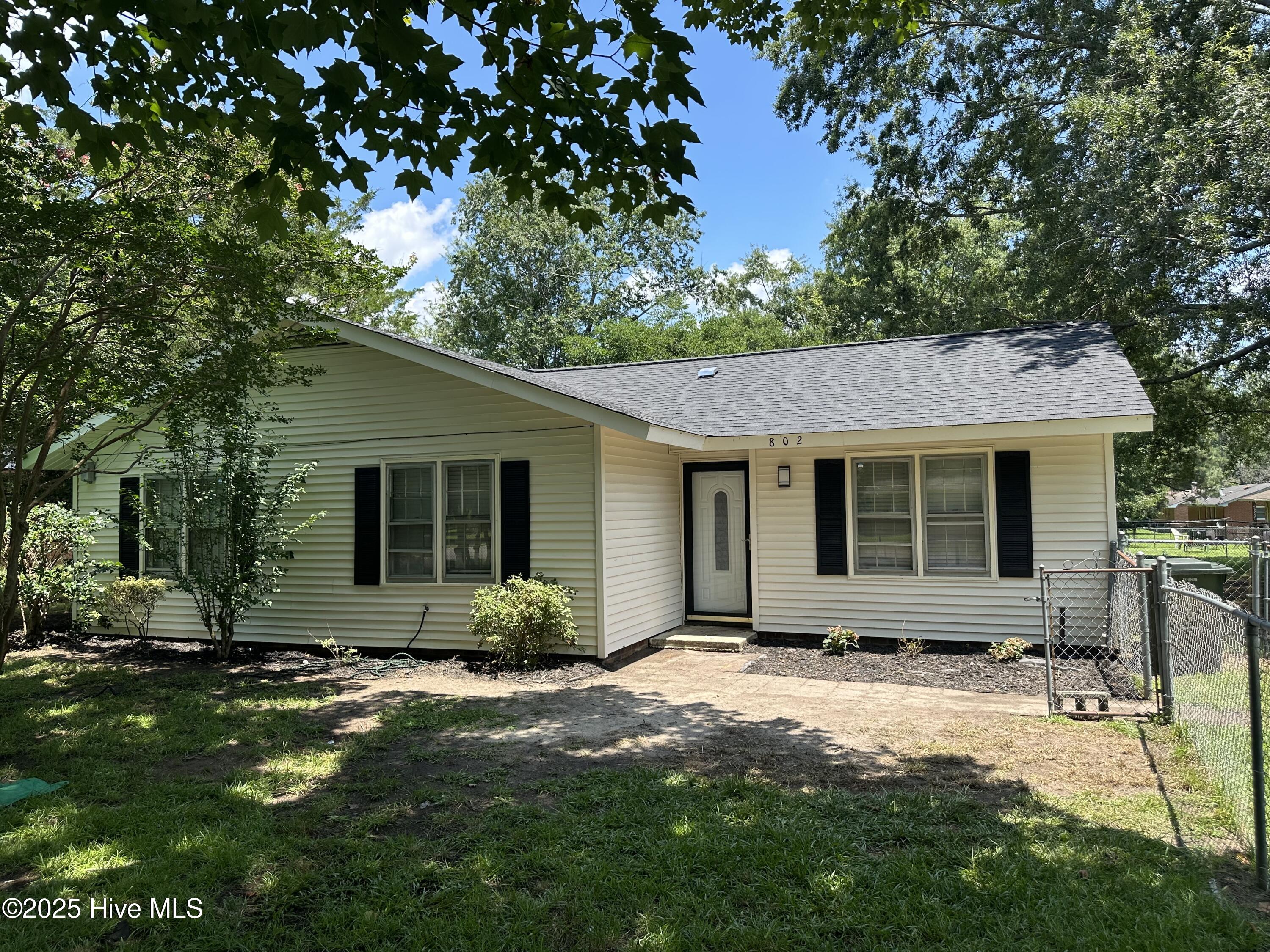 802 Glenn Street Property Photo 1