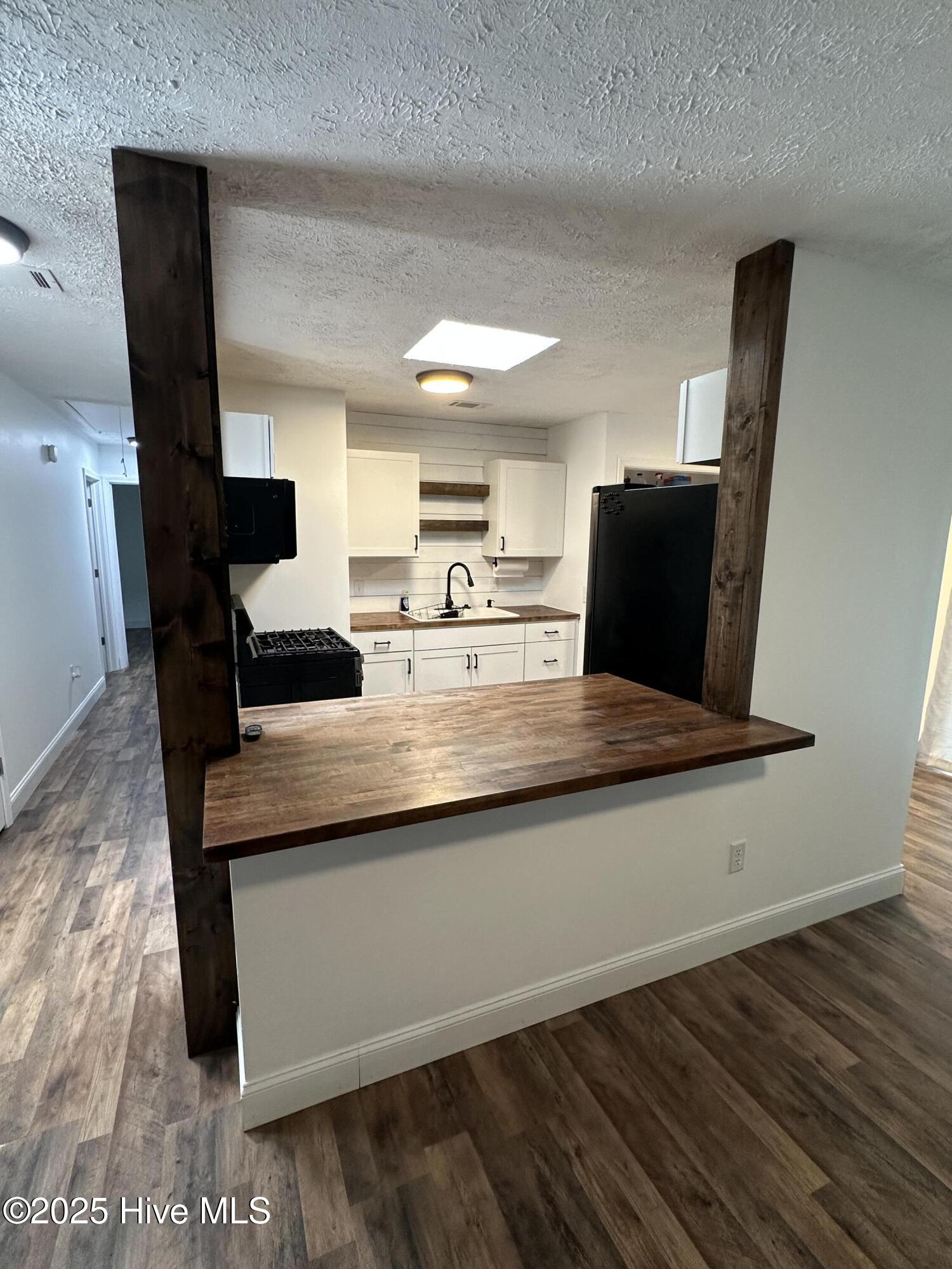 802 Glenn Street Property Photo 6