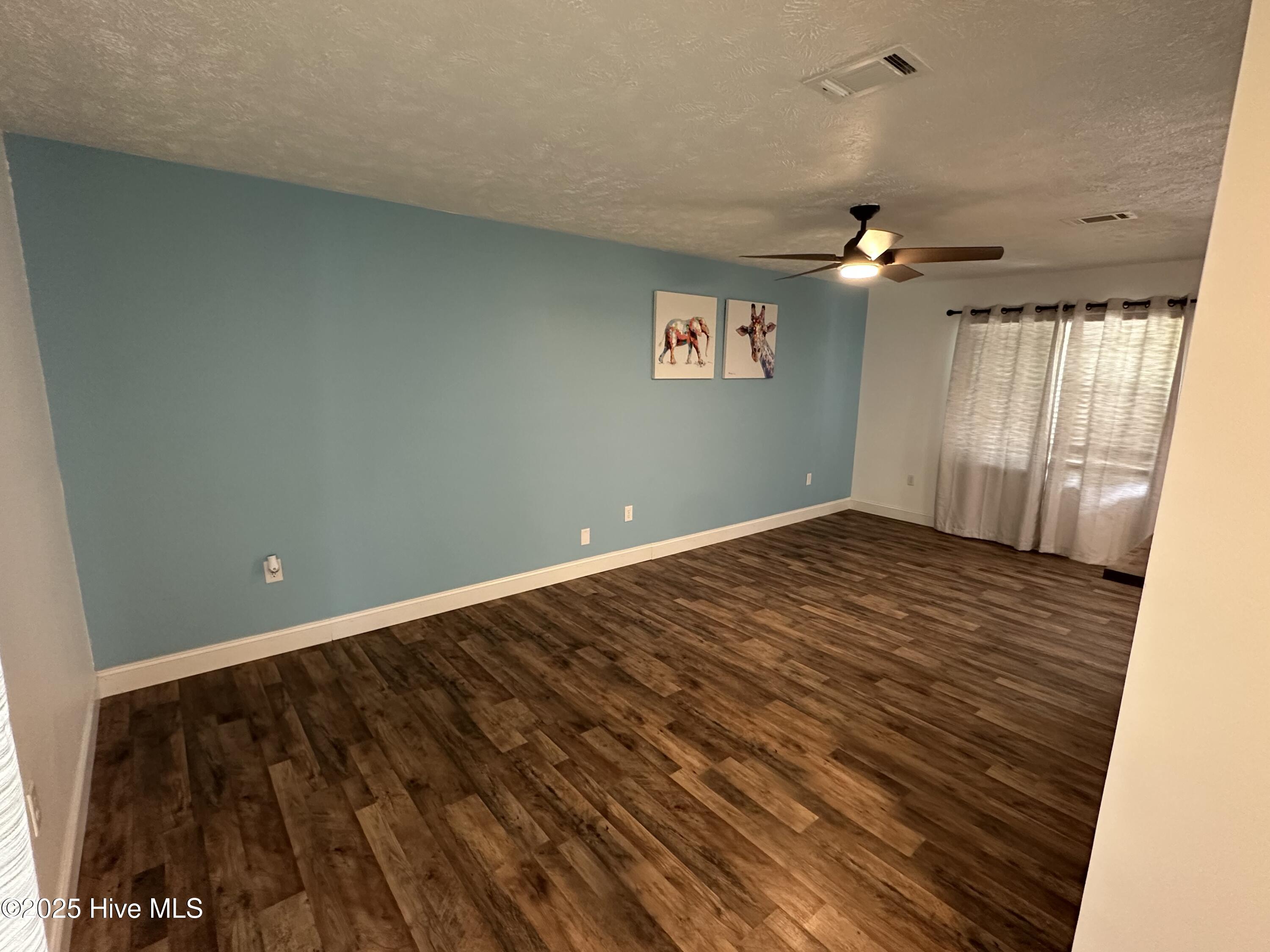 802 Glenn Street Property Photo 9