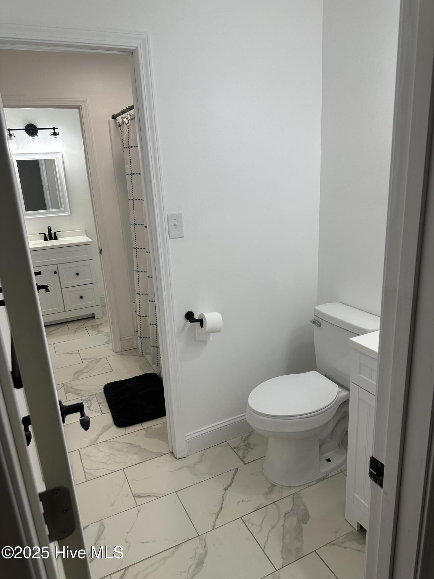 802 Glenn Street Property Photo 13