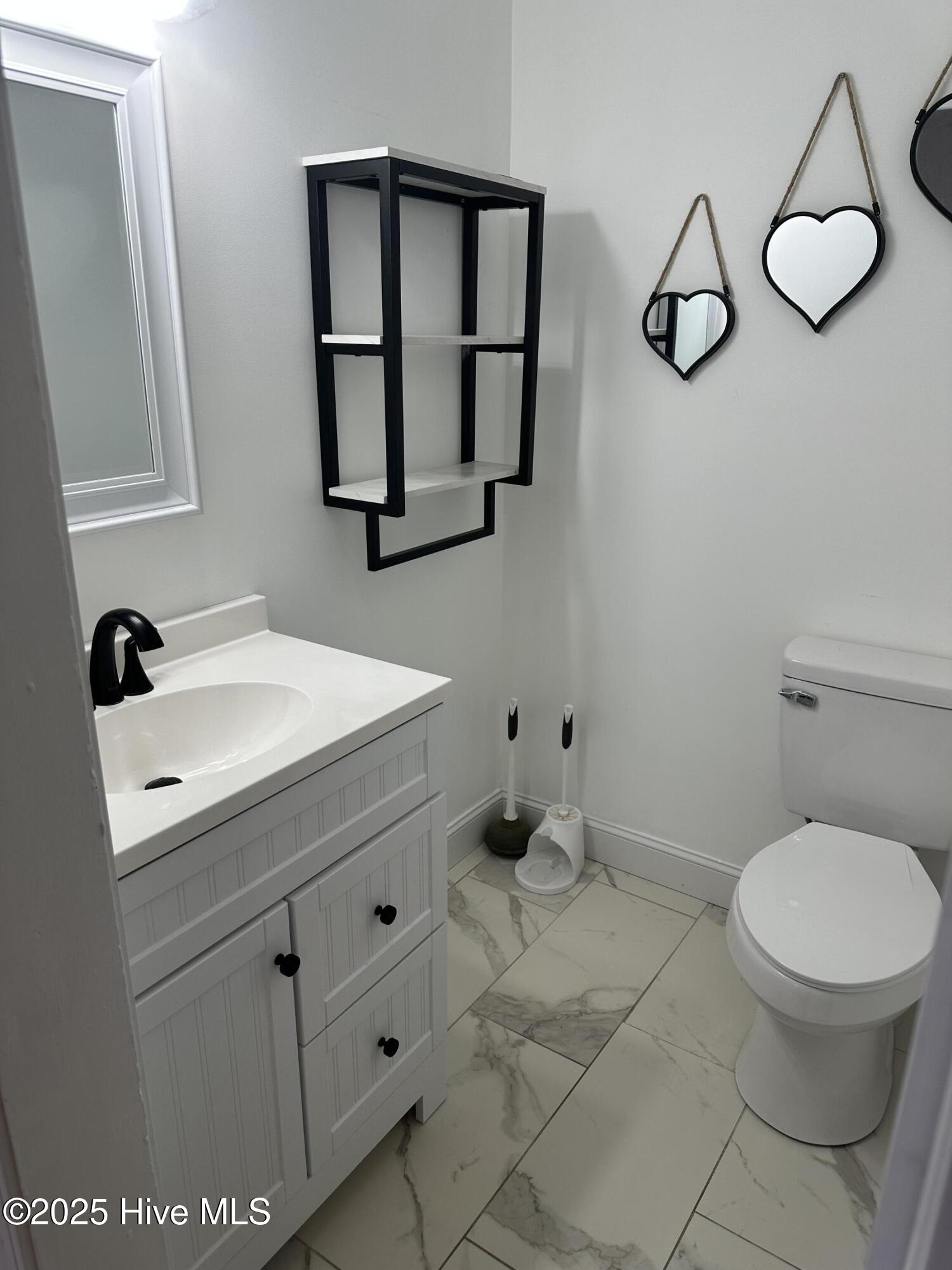 802 Glenn Street Property Photo 14
