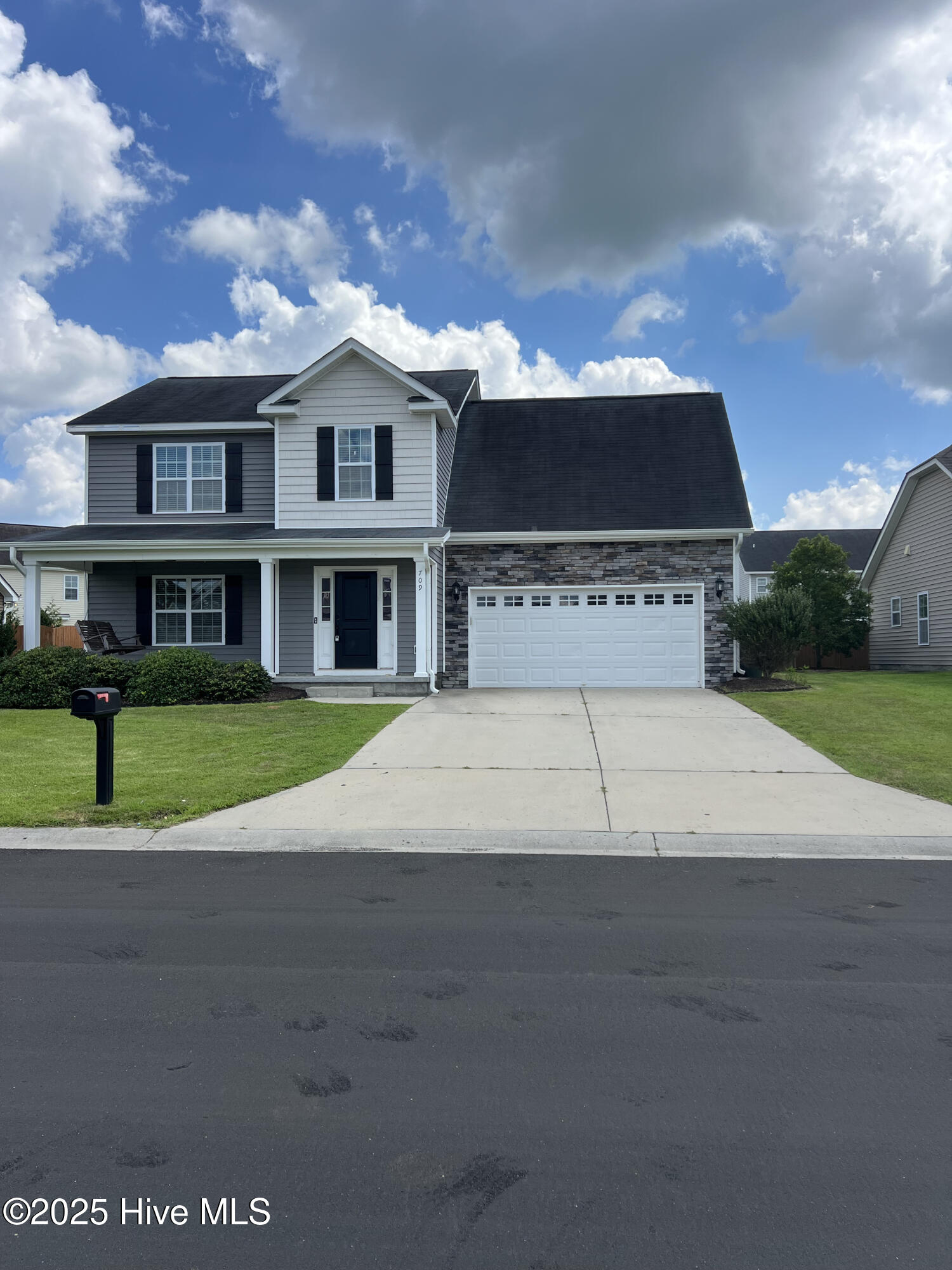 709 Emerald Park Drive Property Photo 1
