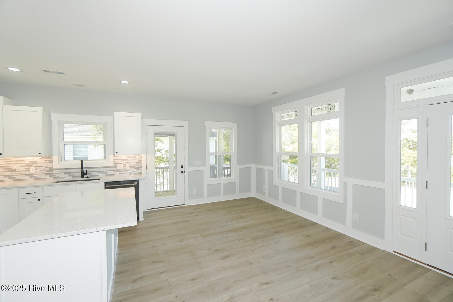 104 Ne 52nd Street Property Photo 6