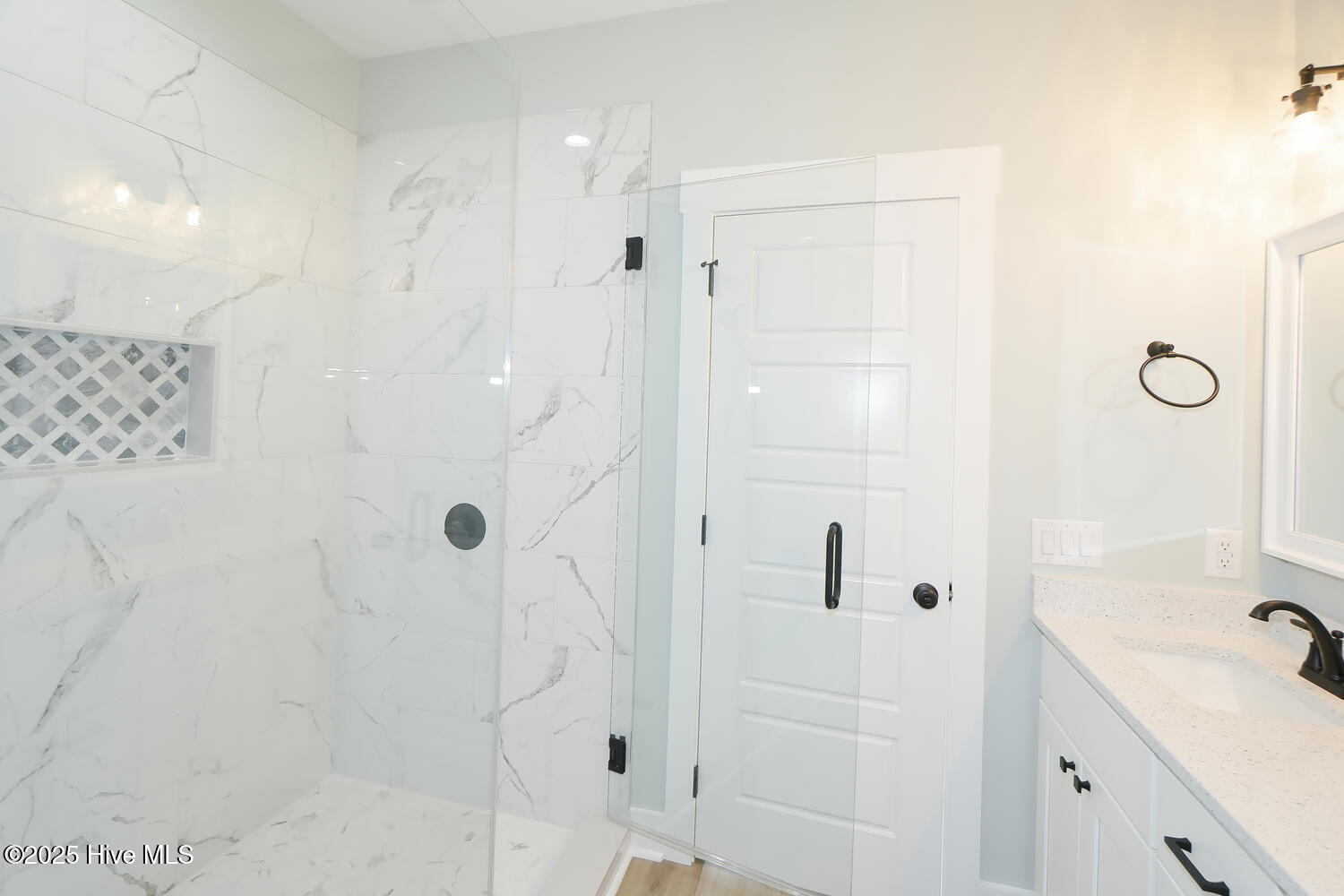 104 Ne 52nd Street Property Photo 22