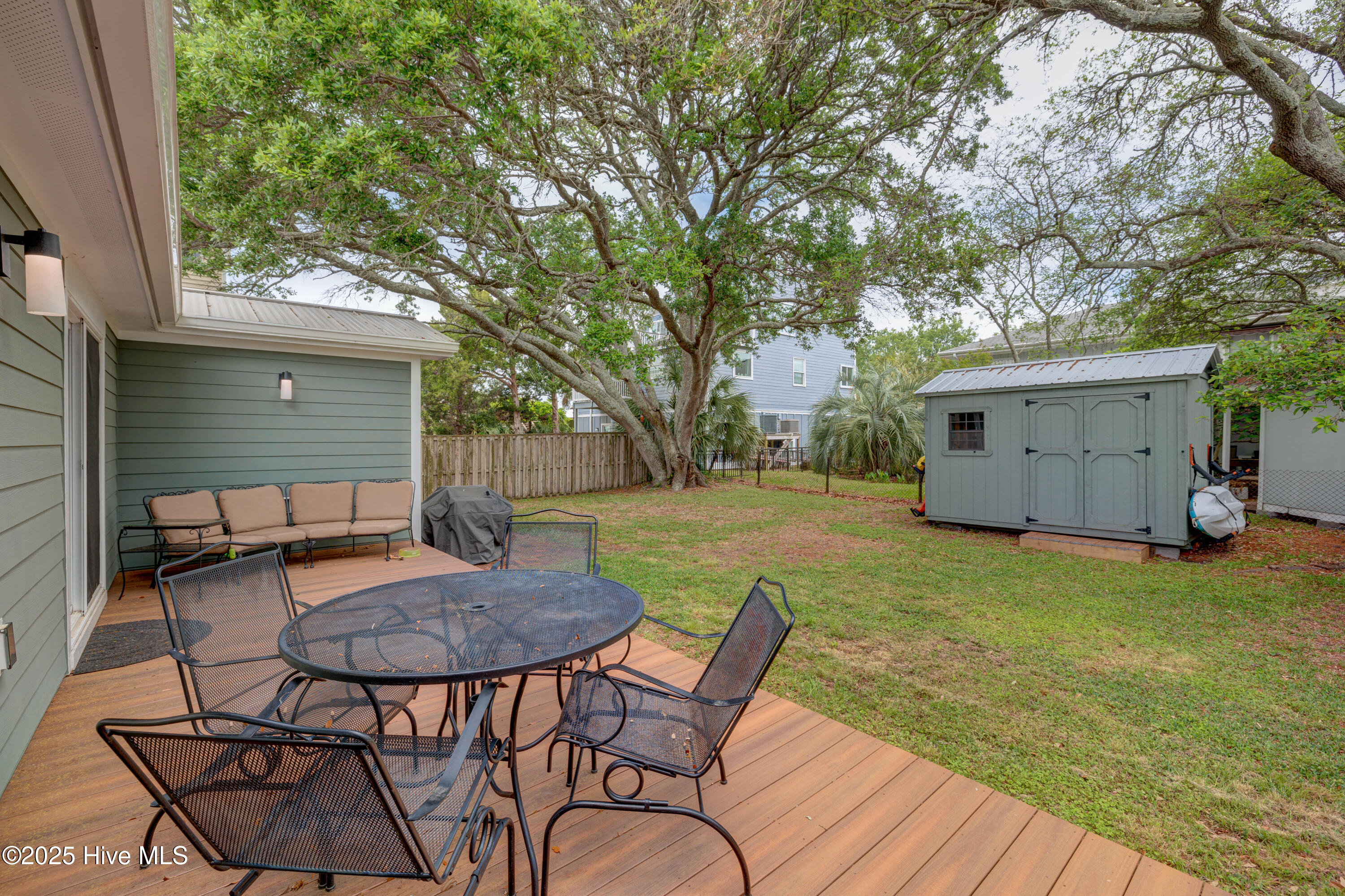 228 Florida Avenue Property Photo 27