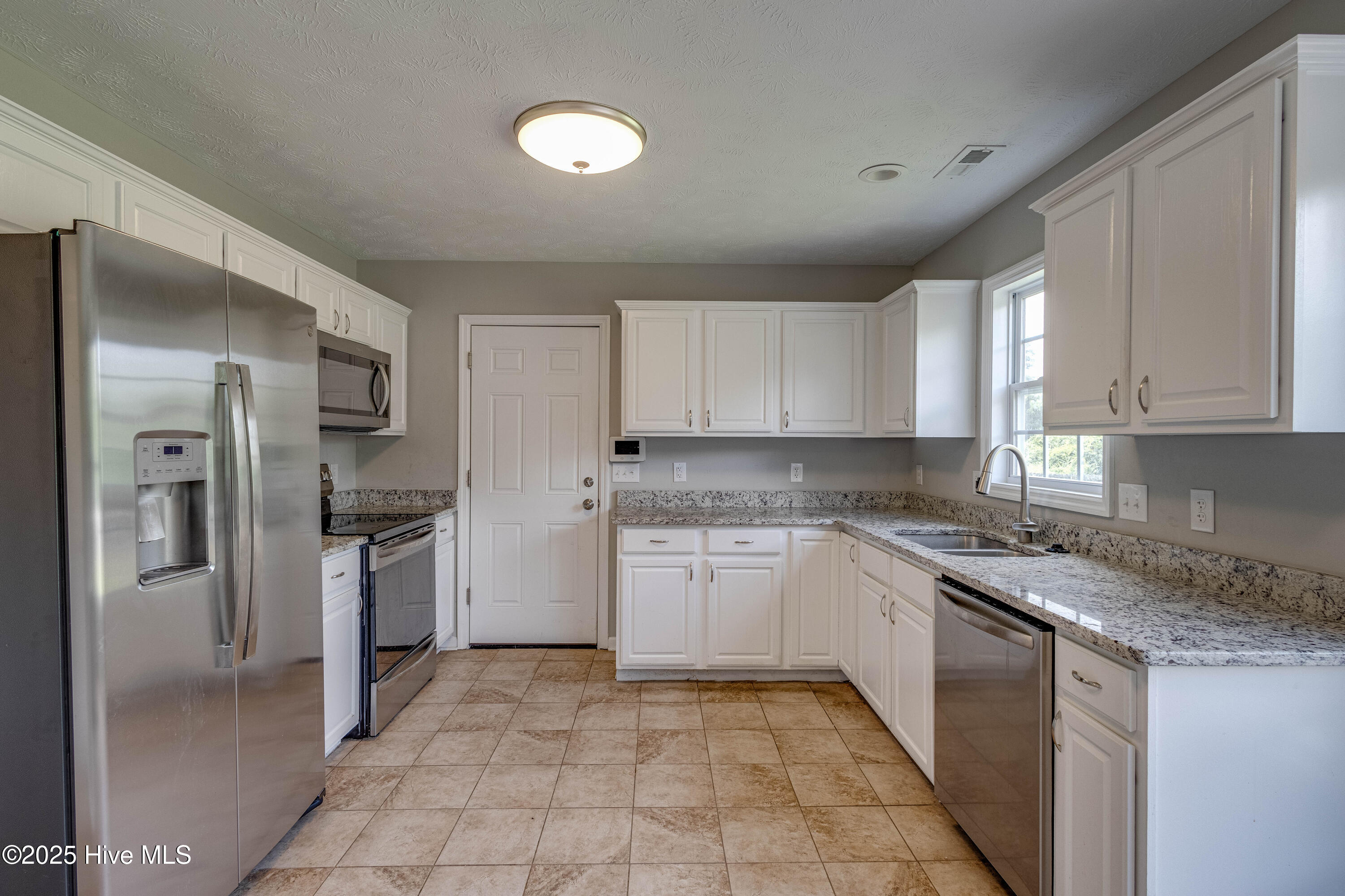 215 Rutherford Way Property Photo 8