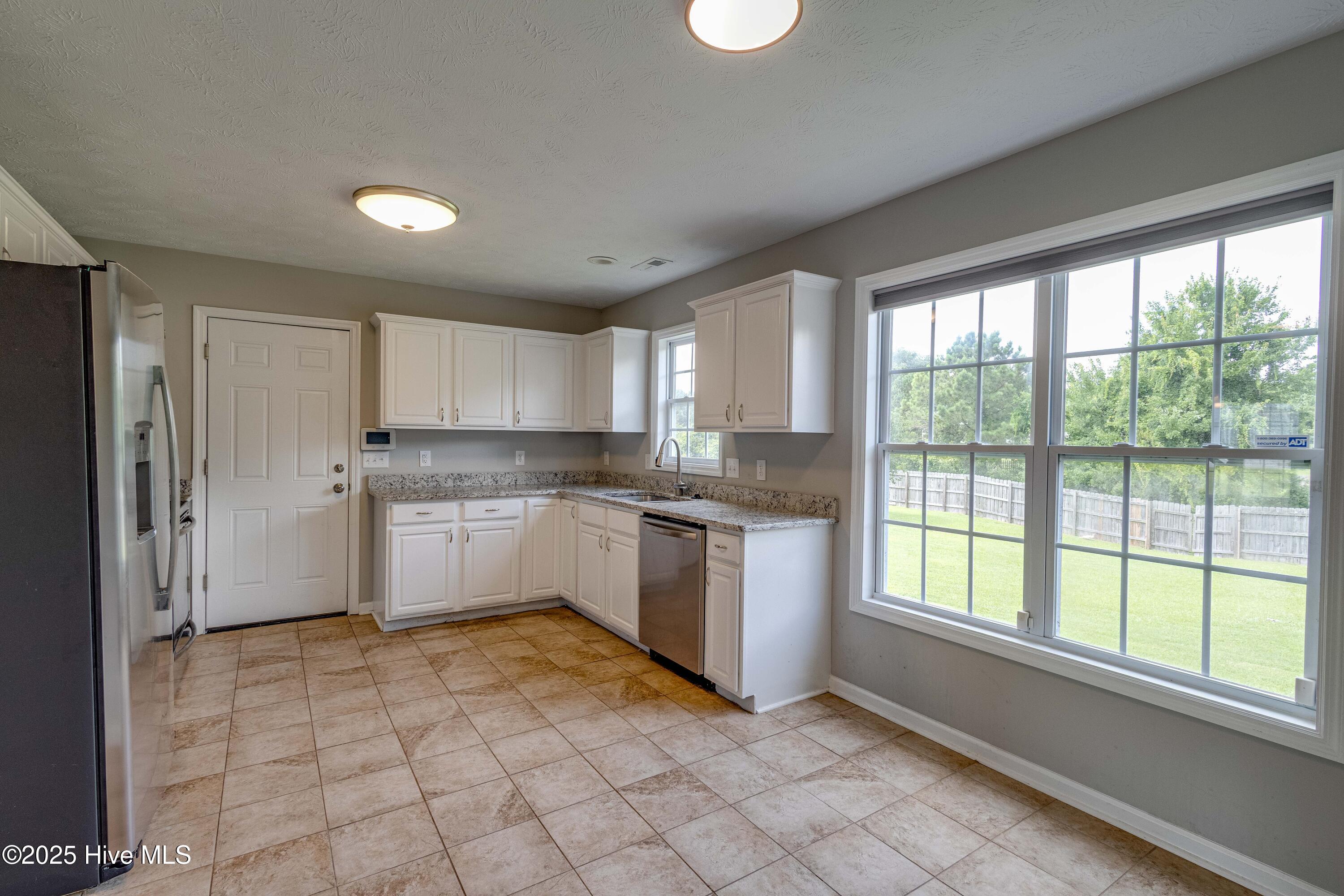 215 Rutherford Way Property Photo 9