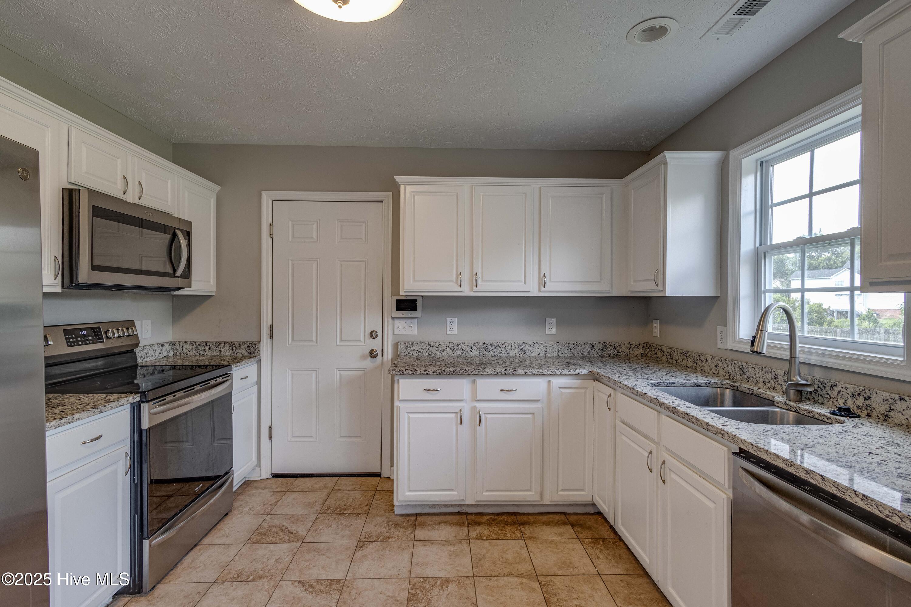 215 Rutherford Way Property Photo 10