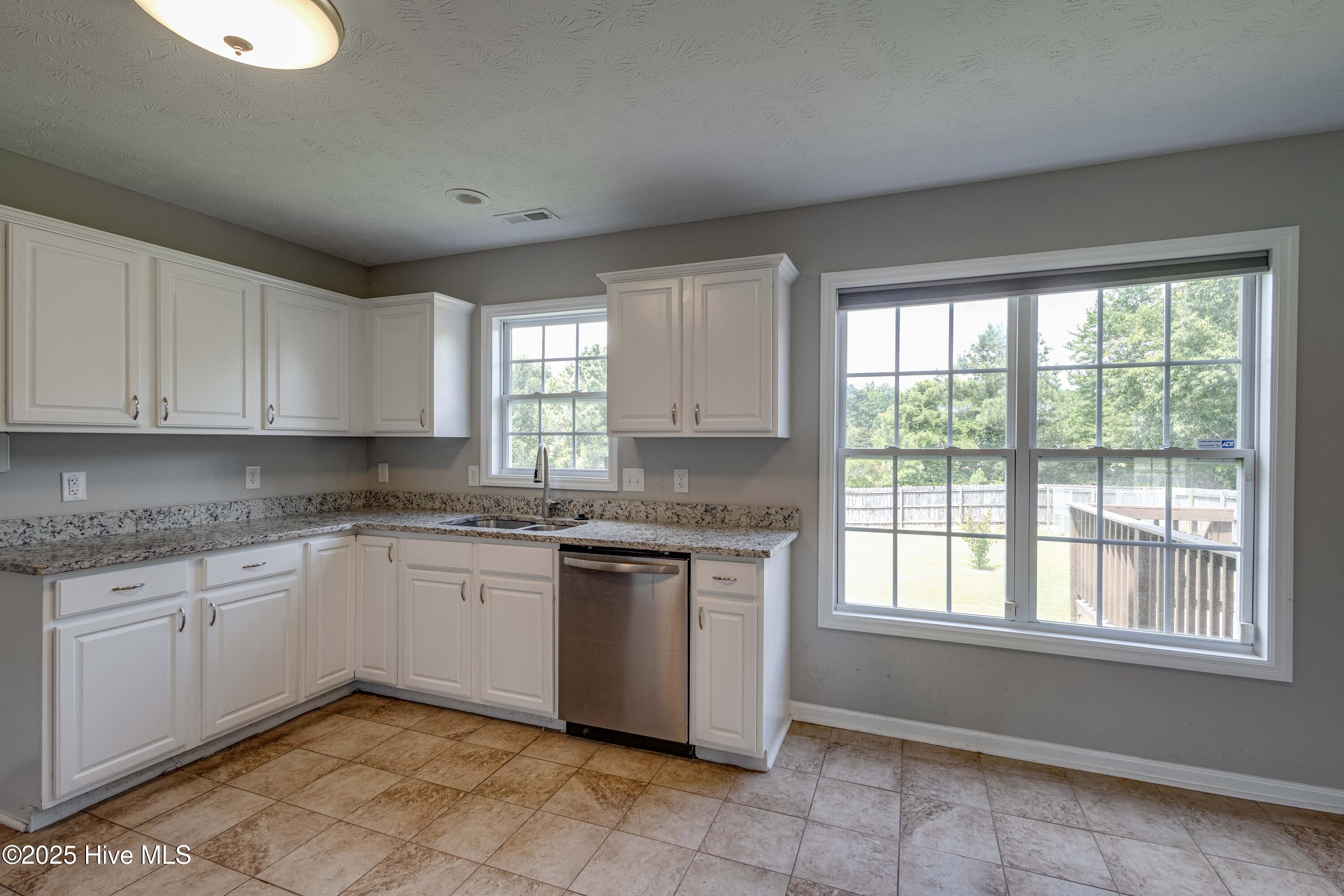 215 Rutherford Way Property Photo 11