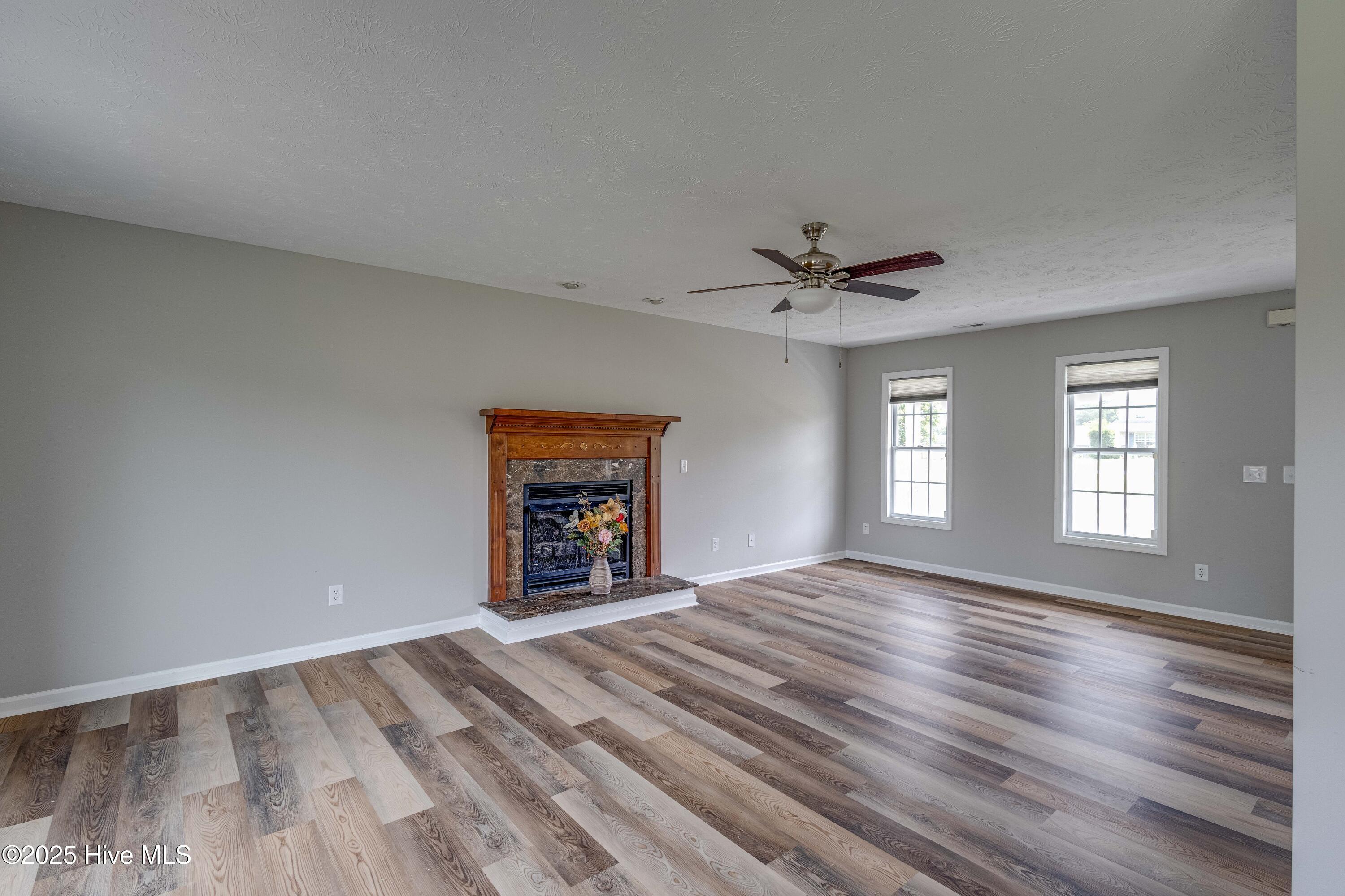 215 Rutherford Way Property Photo 13