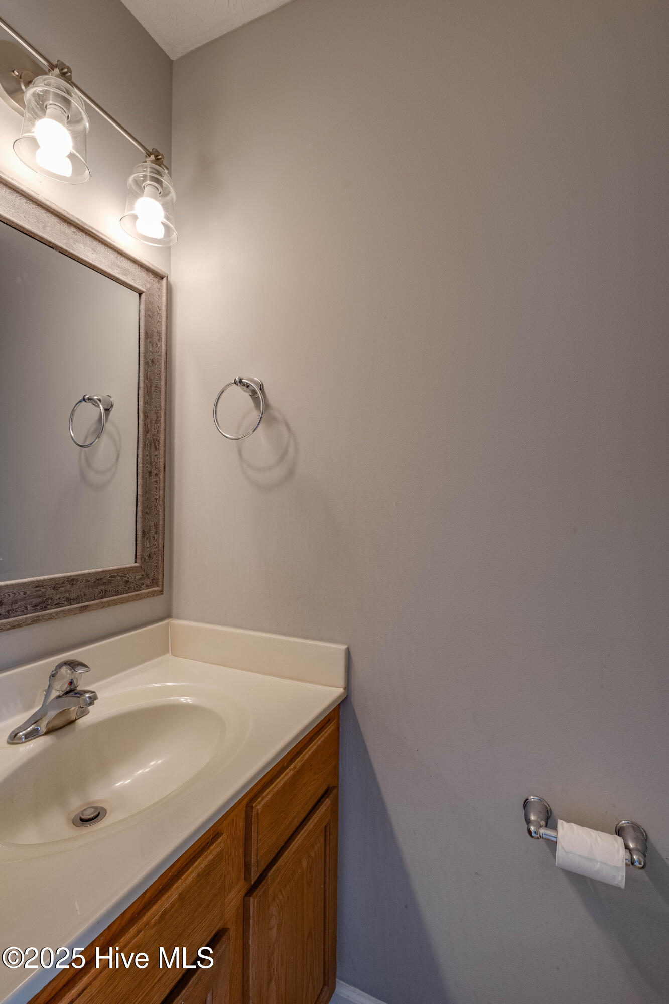 215 Rutherford Way Property Photo 14