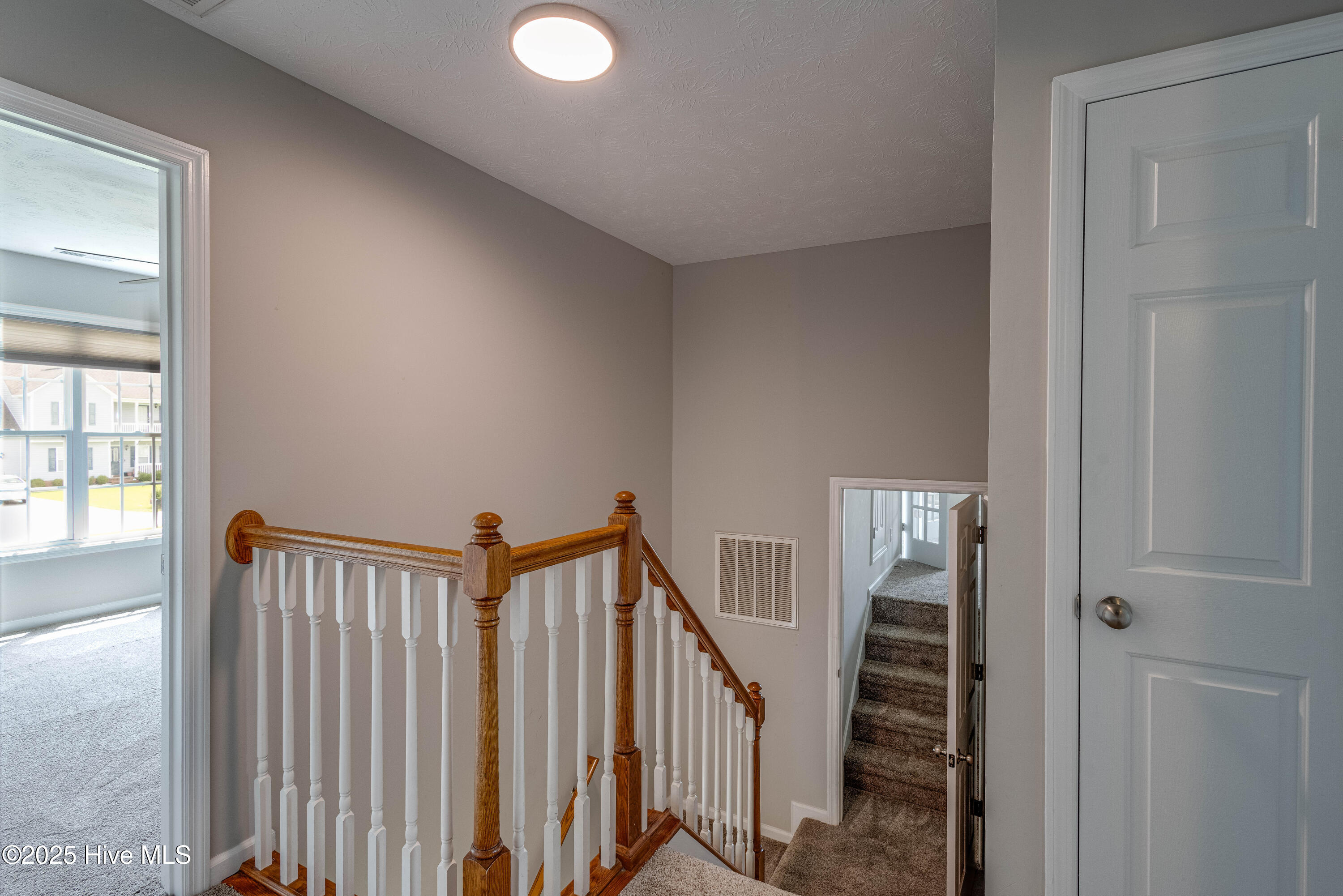 215 Rutherford Way Property Photo 23