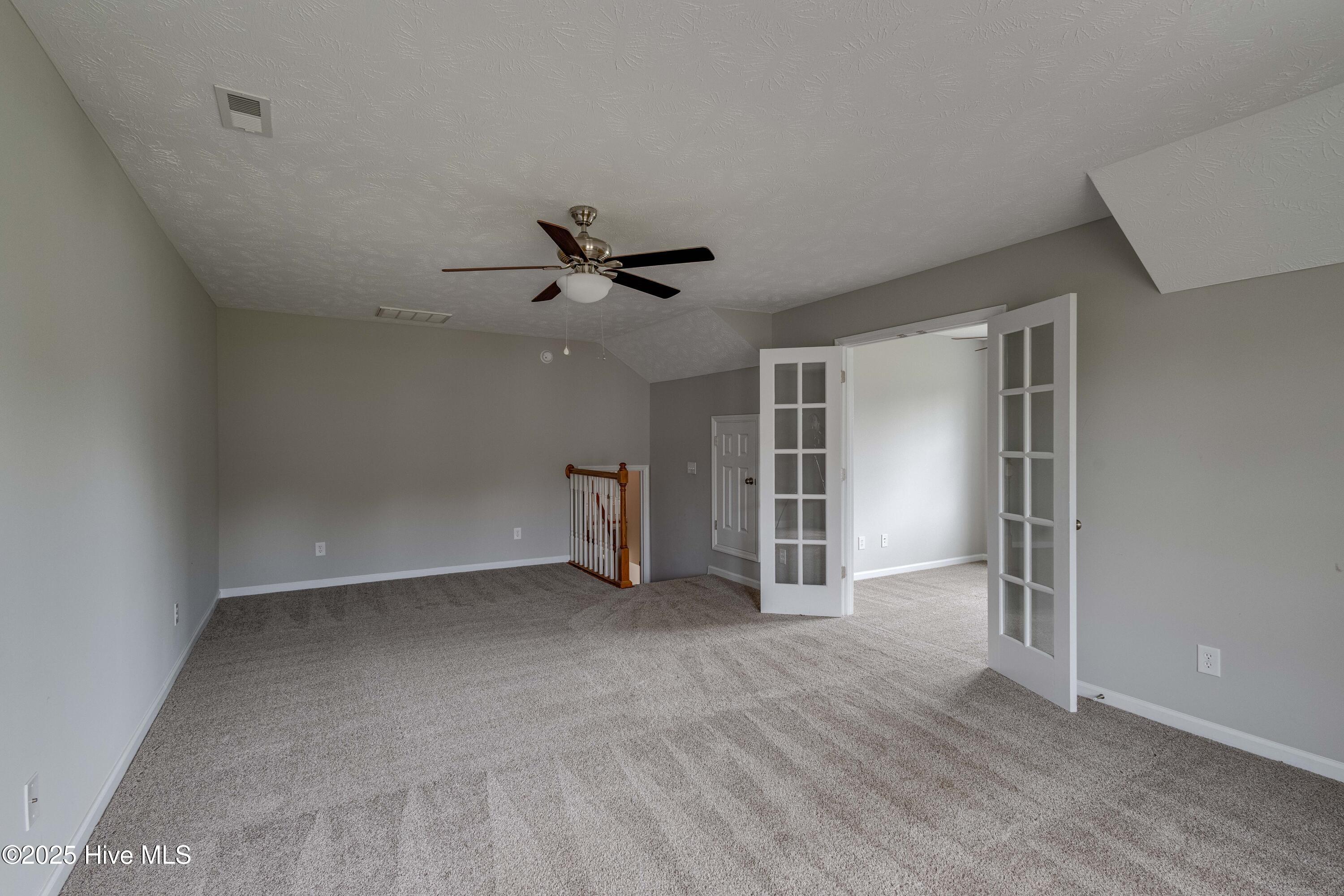 215 Rutherford Way Property Photo 27