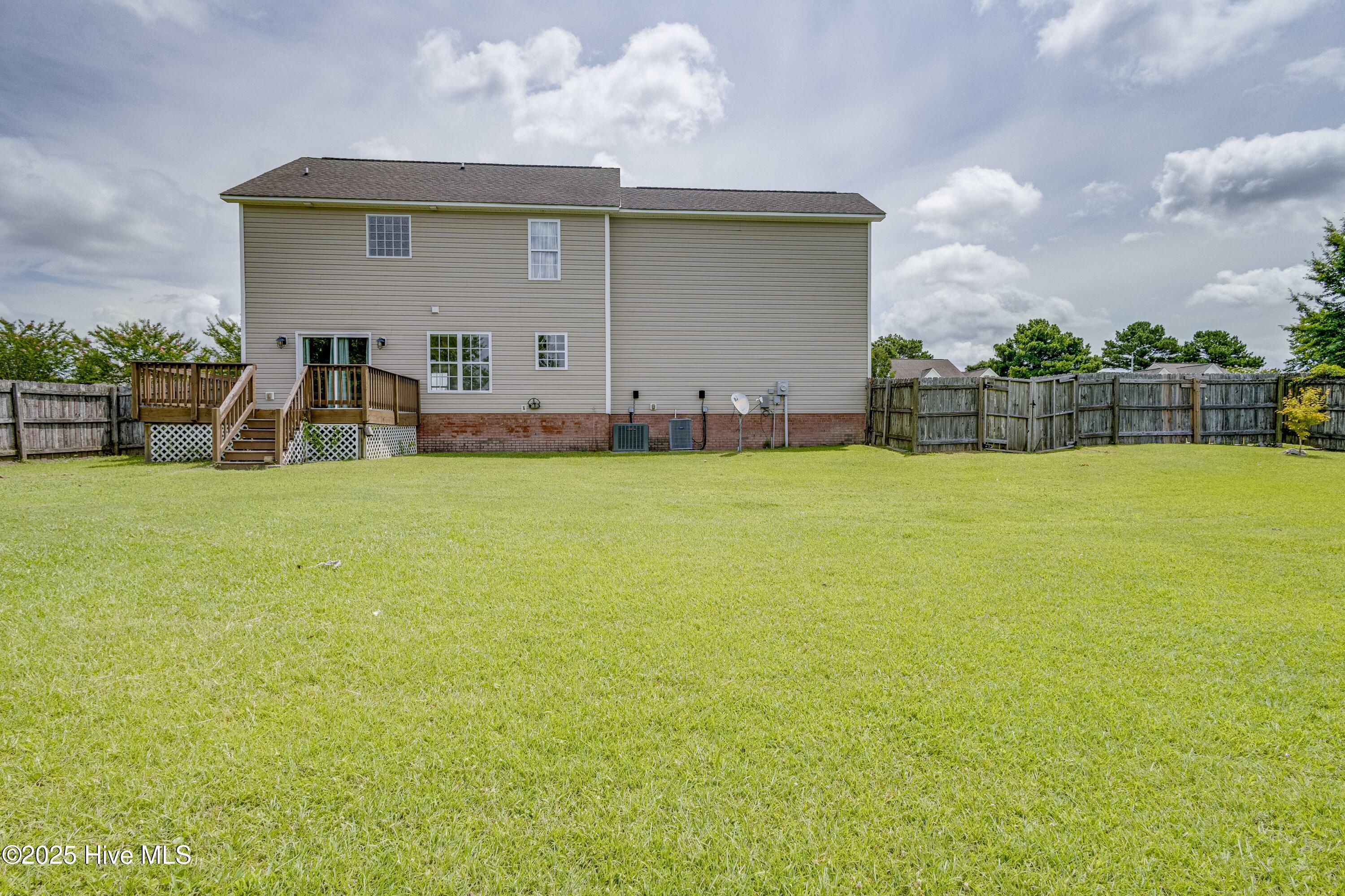 215 Rutherford Way Property Photo 38