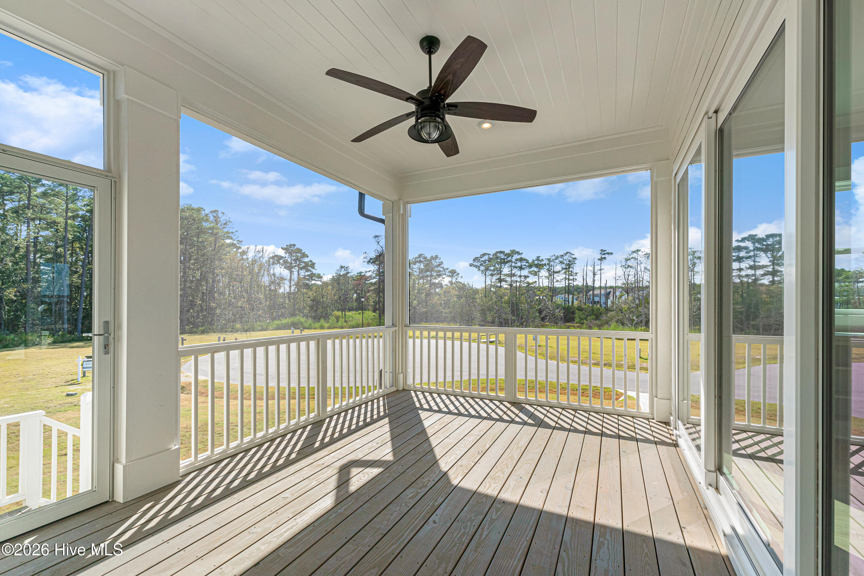 503 Swan Court Property Photo 17