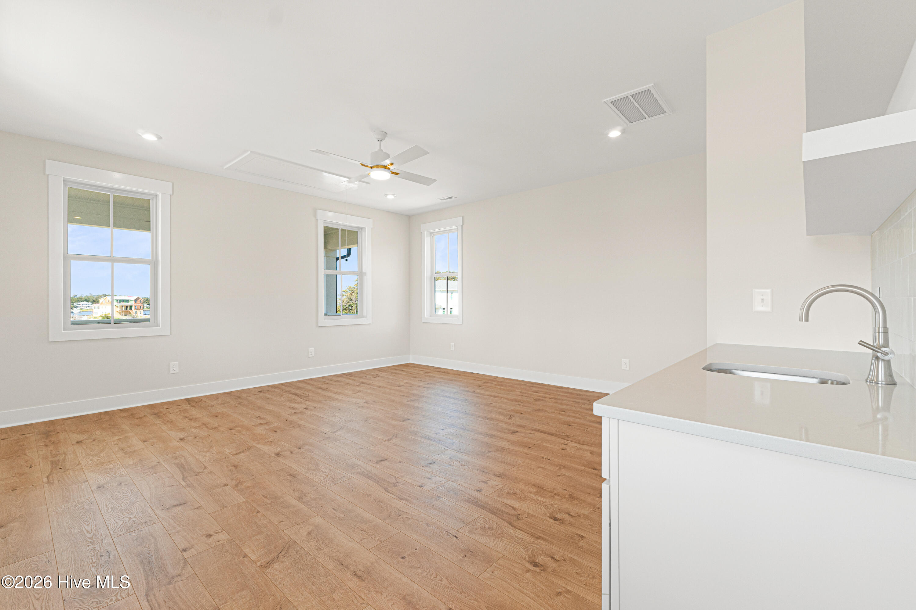503 Swan Court Property Photo 27