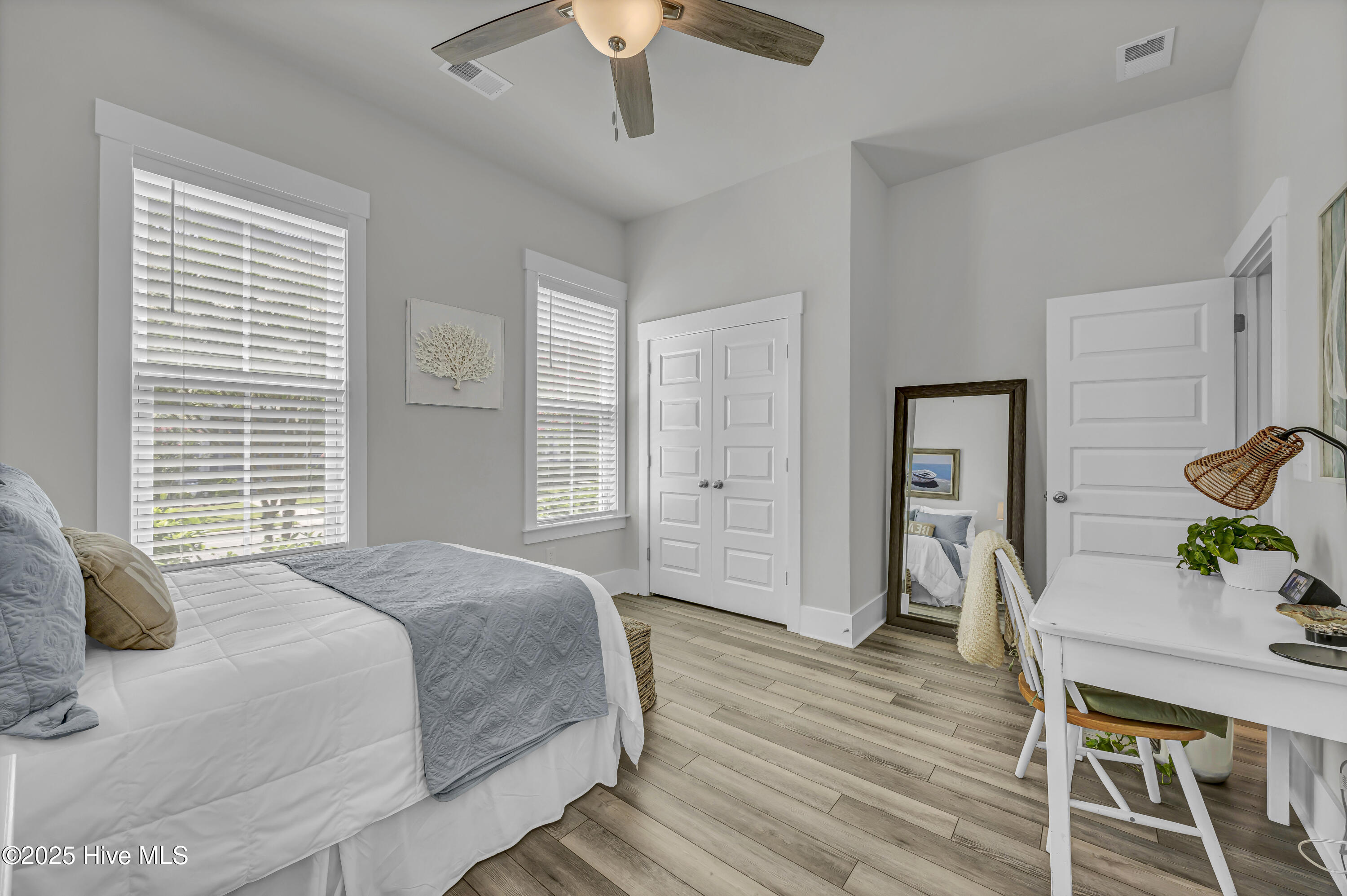 9150 Village Lake Drive Property Photo 16