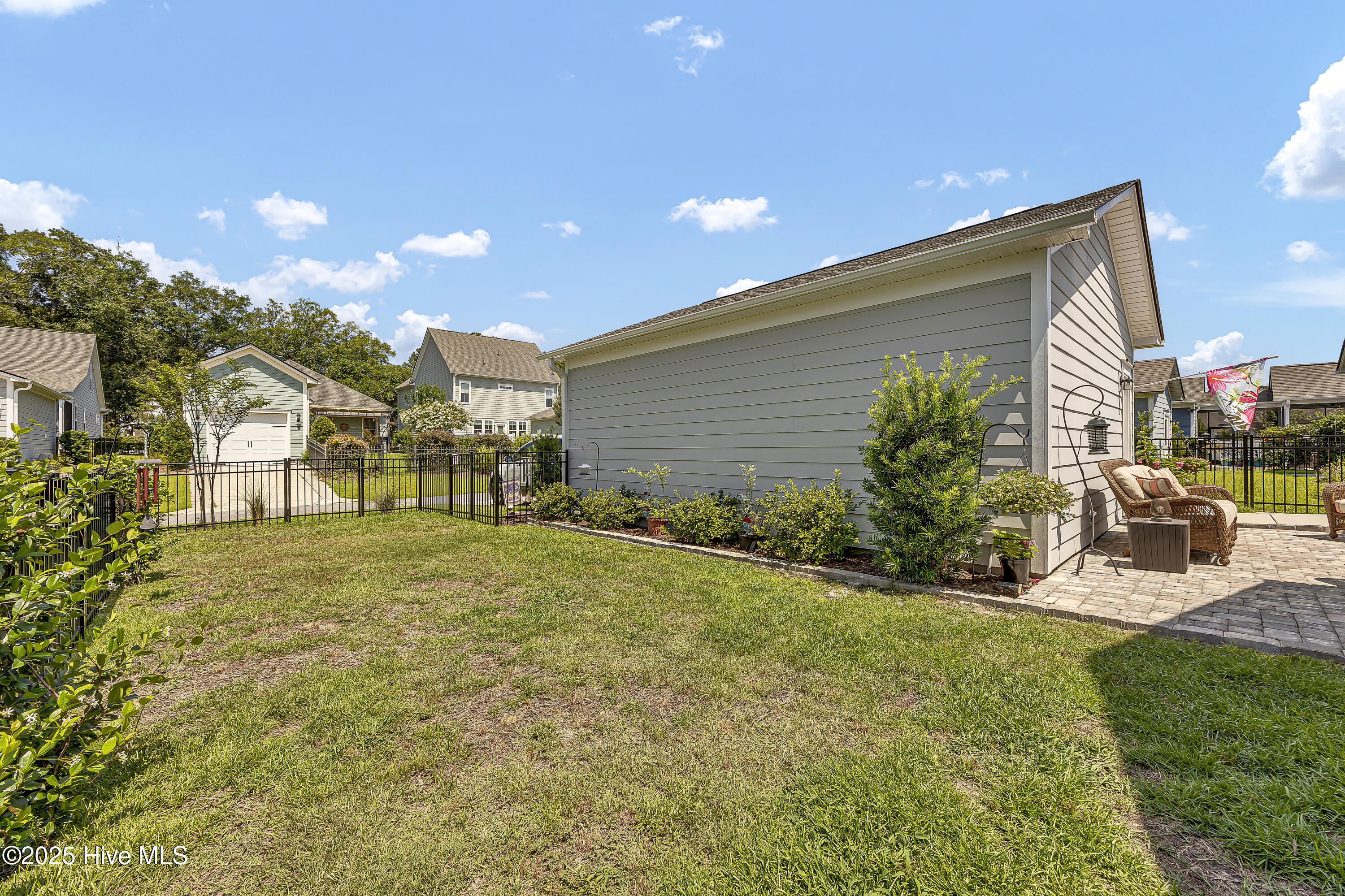 9150 Village Lake Drive Property Photo 46