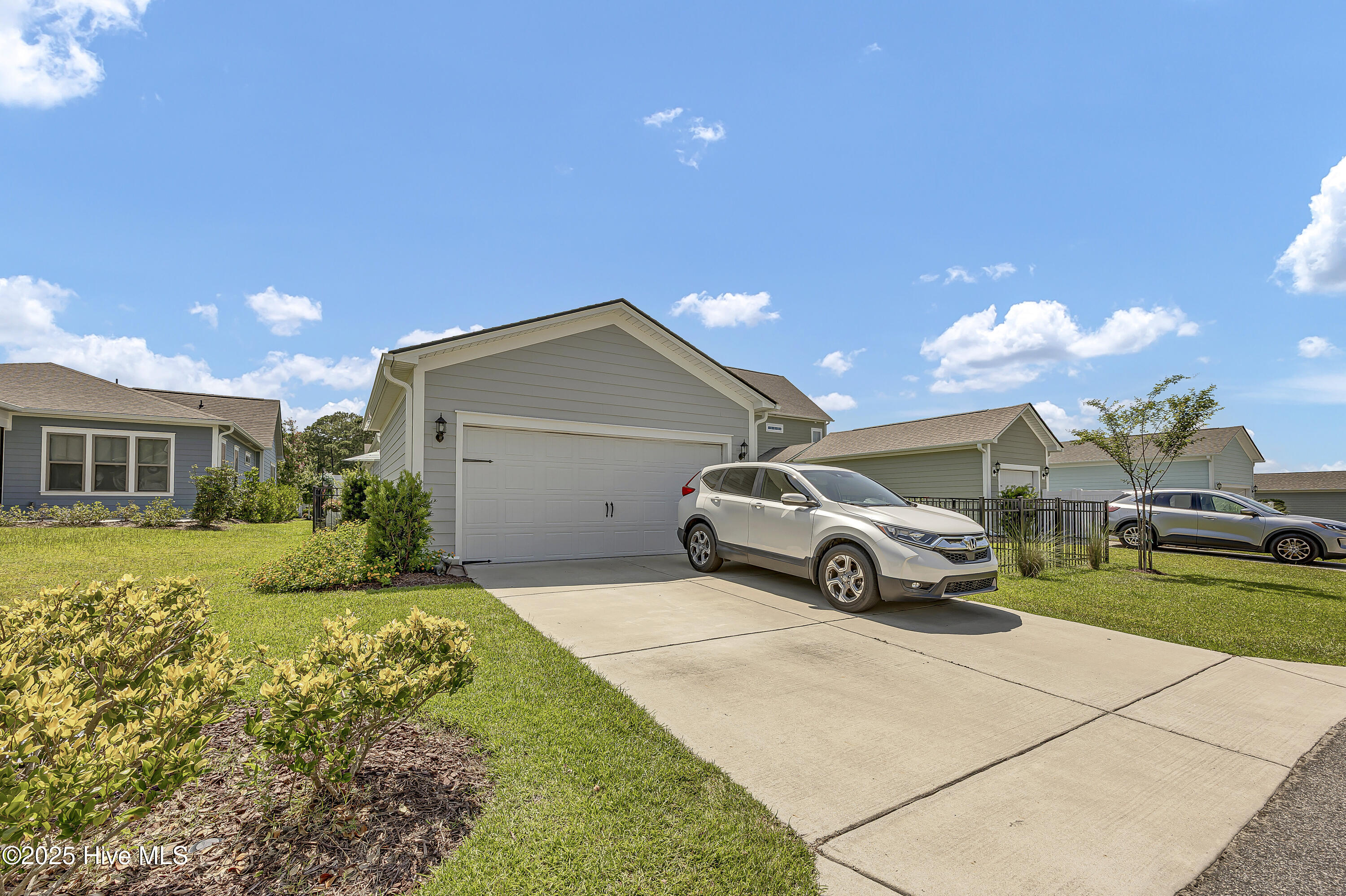 9150 Village Lake Drive Property Photo 48