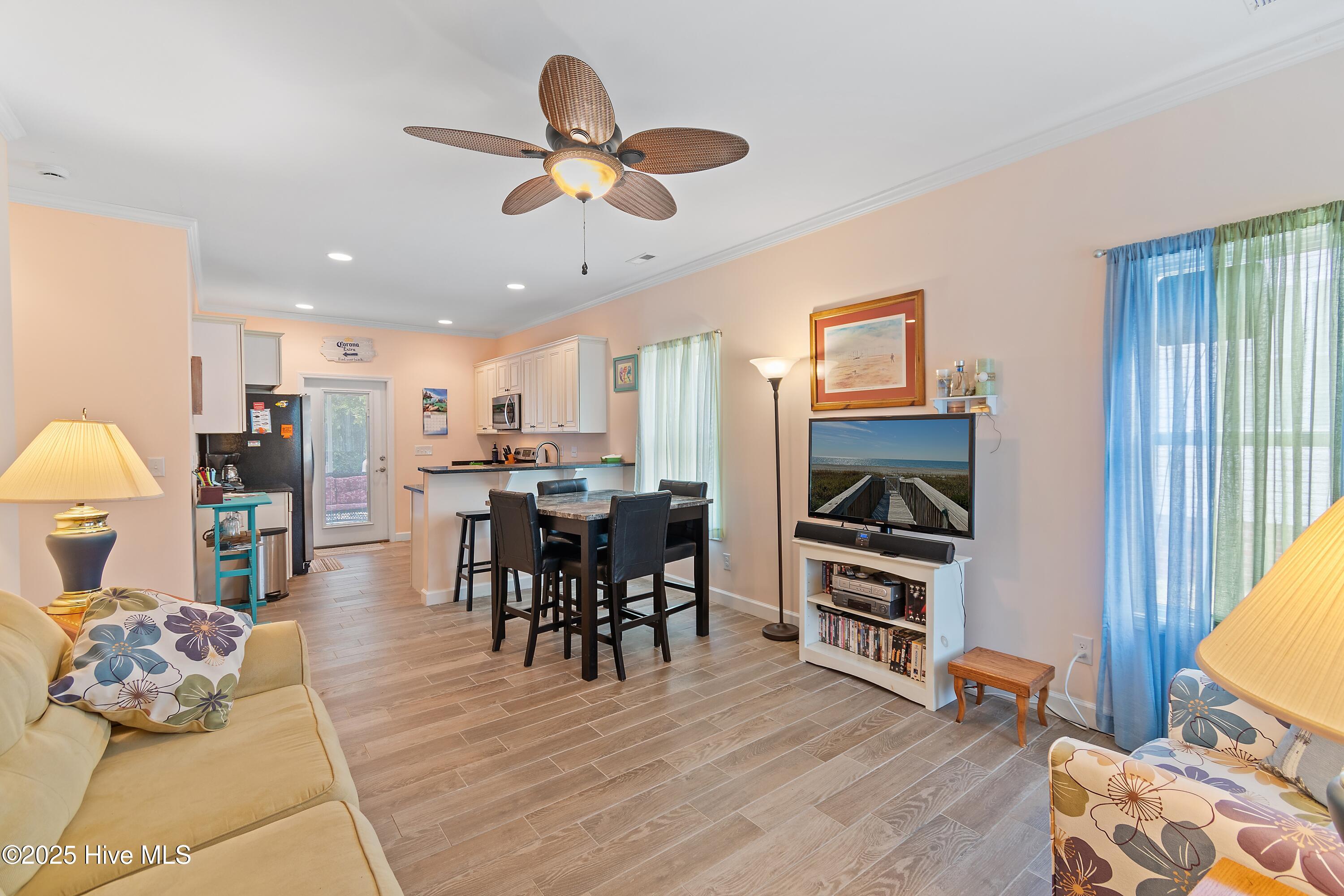 221 Ne 64th Street Property Photo 4