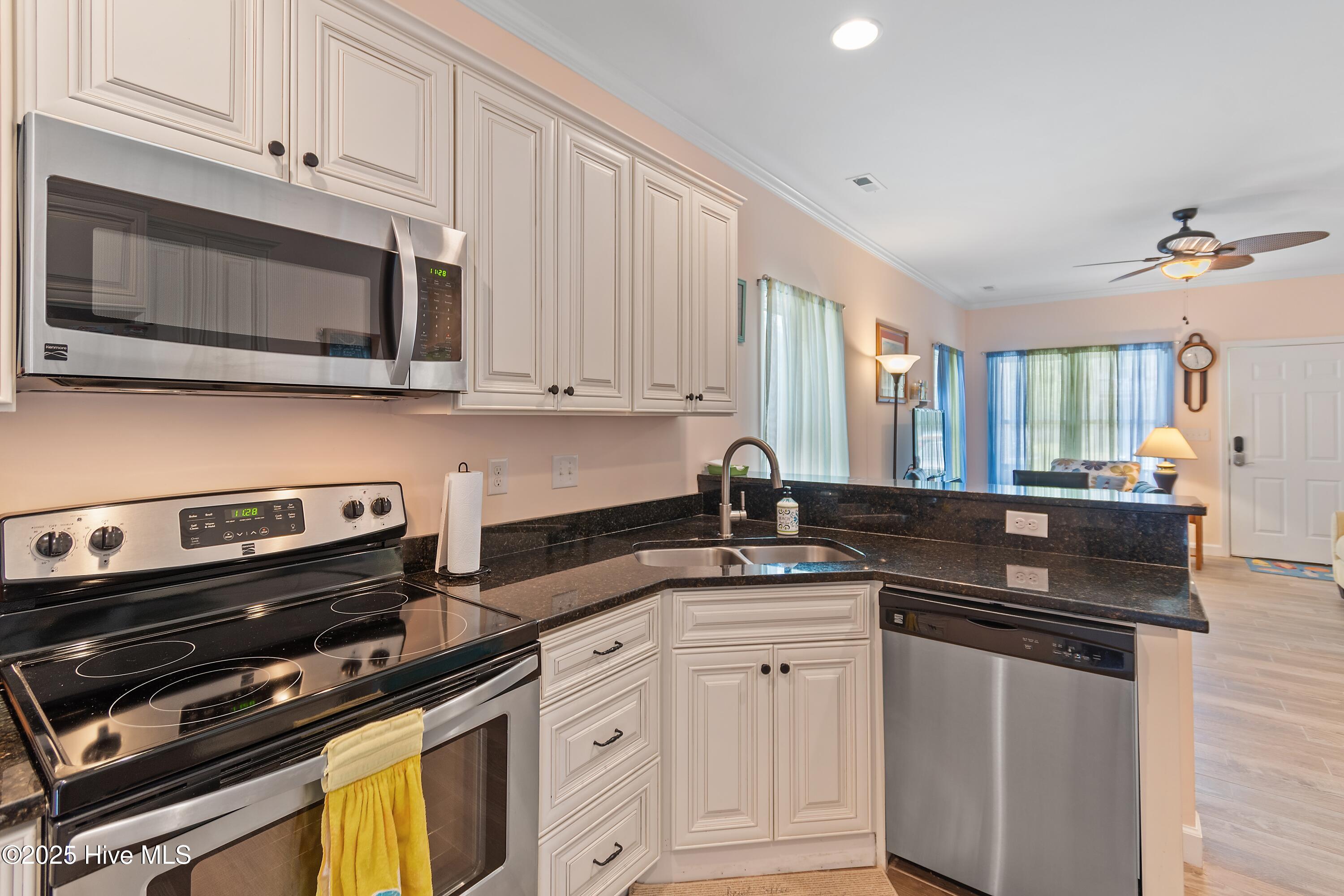 221 Ne 64th Street Property Photo 10