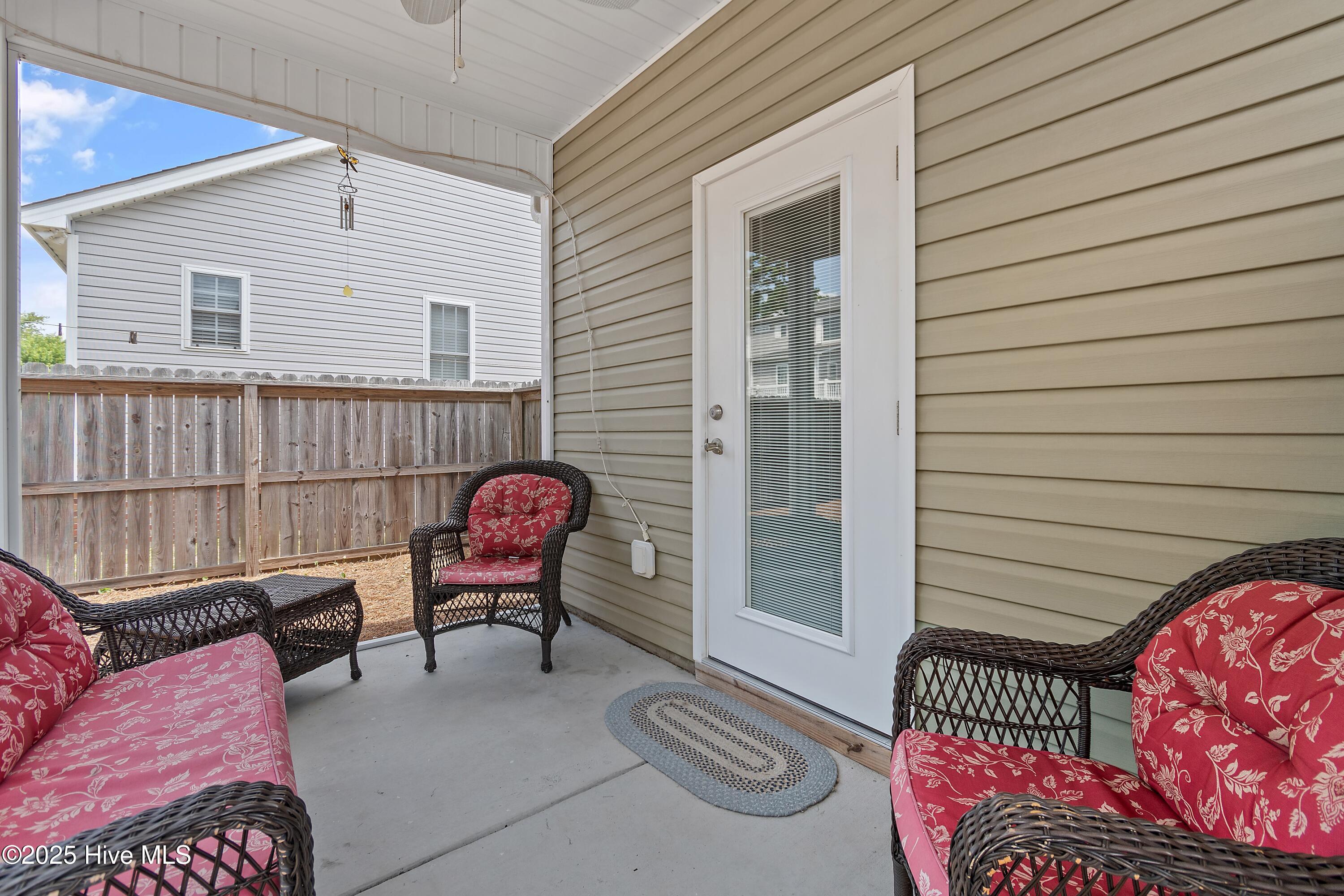 221 Ne 64th Street Property Photo 23