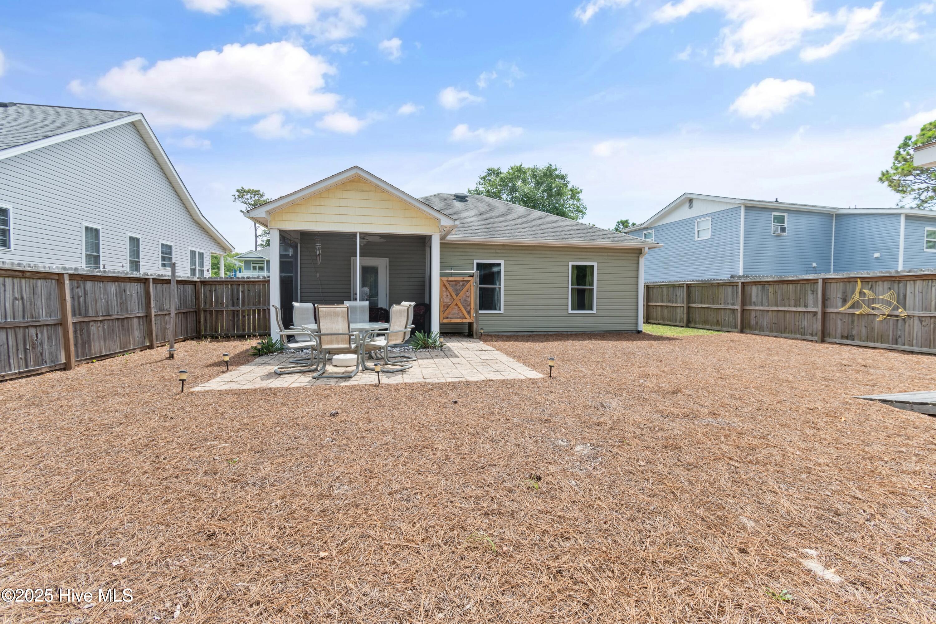 221 Ne 64th Street Property Photo 29