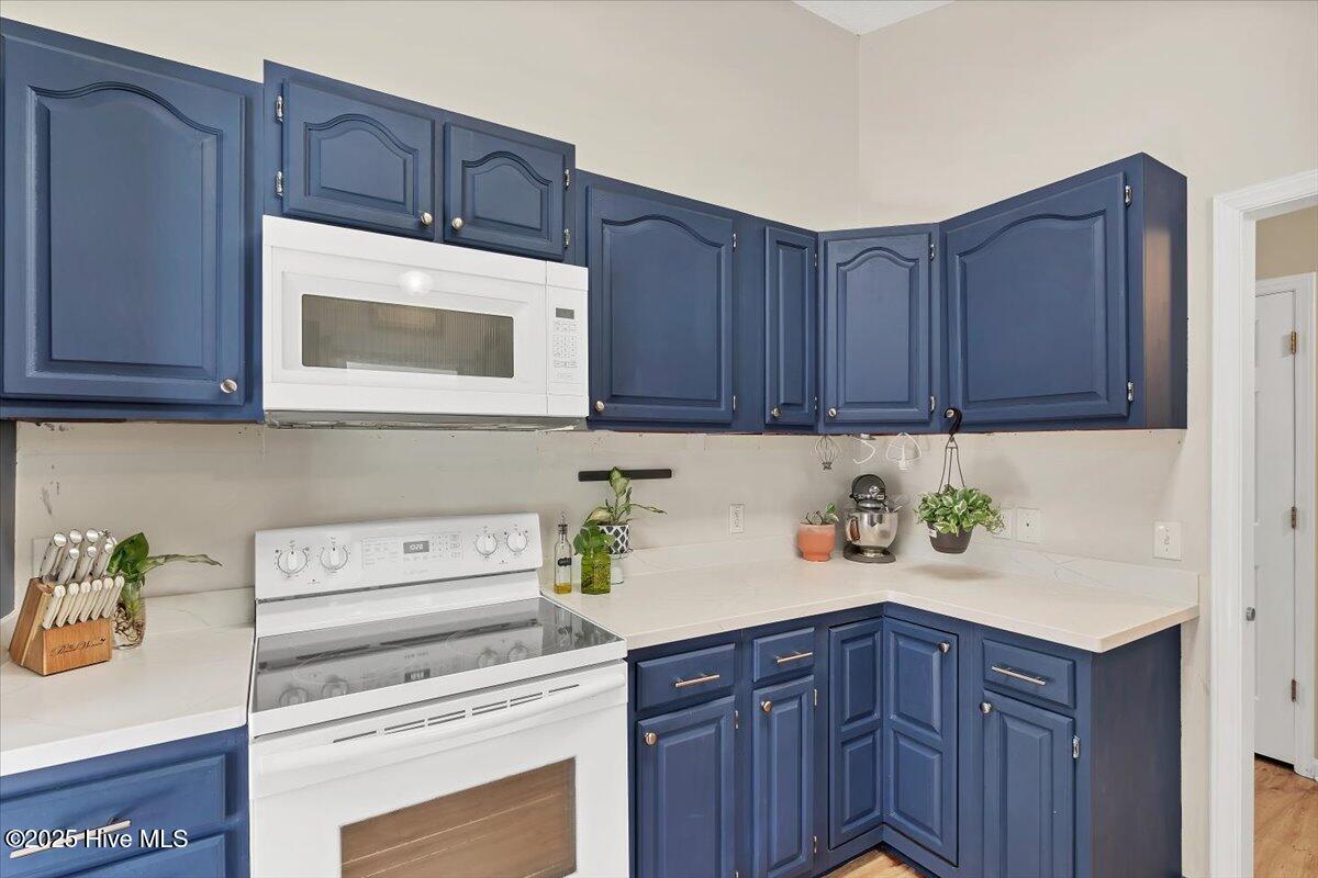 101 Pinesage Drive Property Photo 13