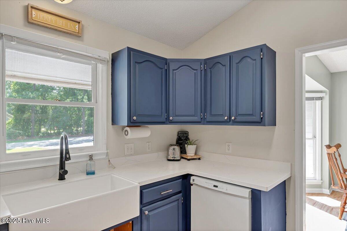 101 Pinesage Drive Property Photo 15