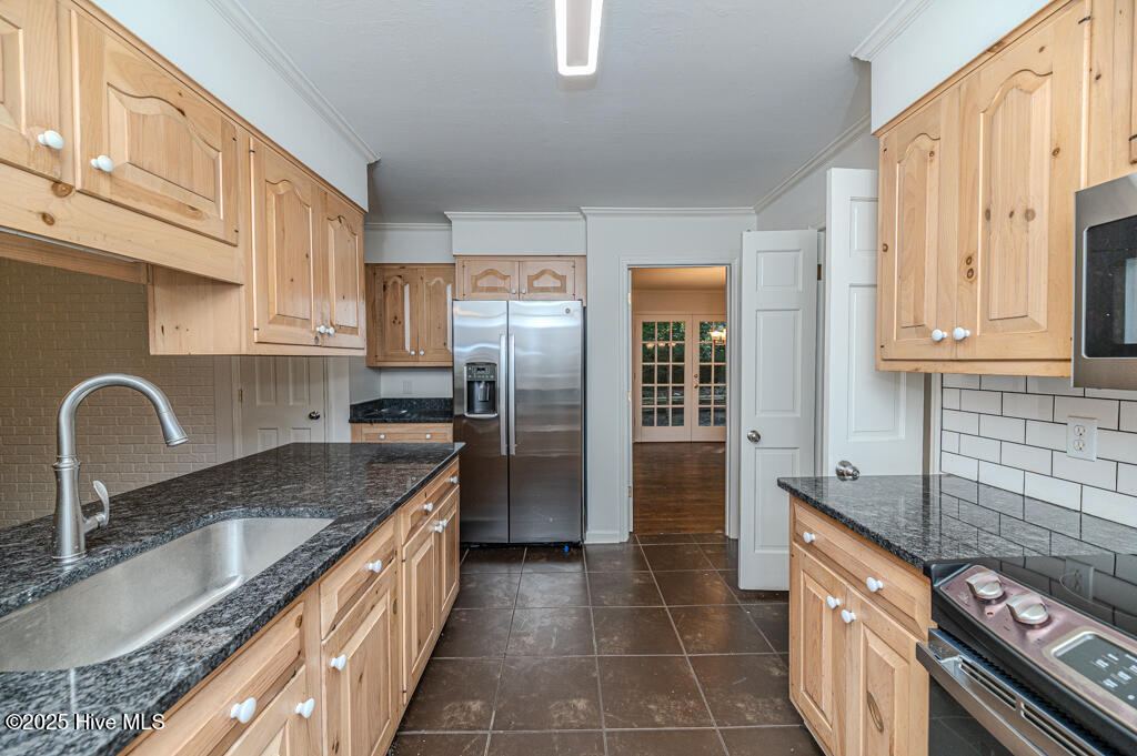 828 Chatham Road Property Photo 18
