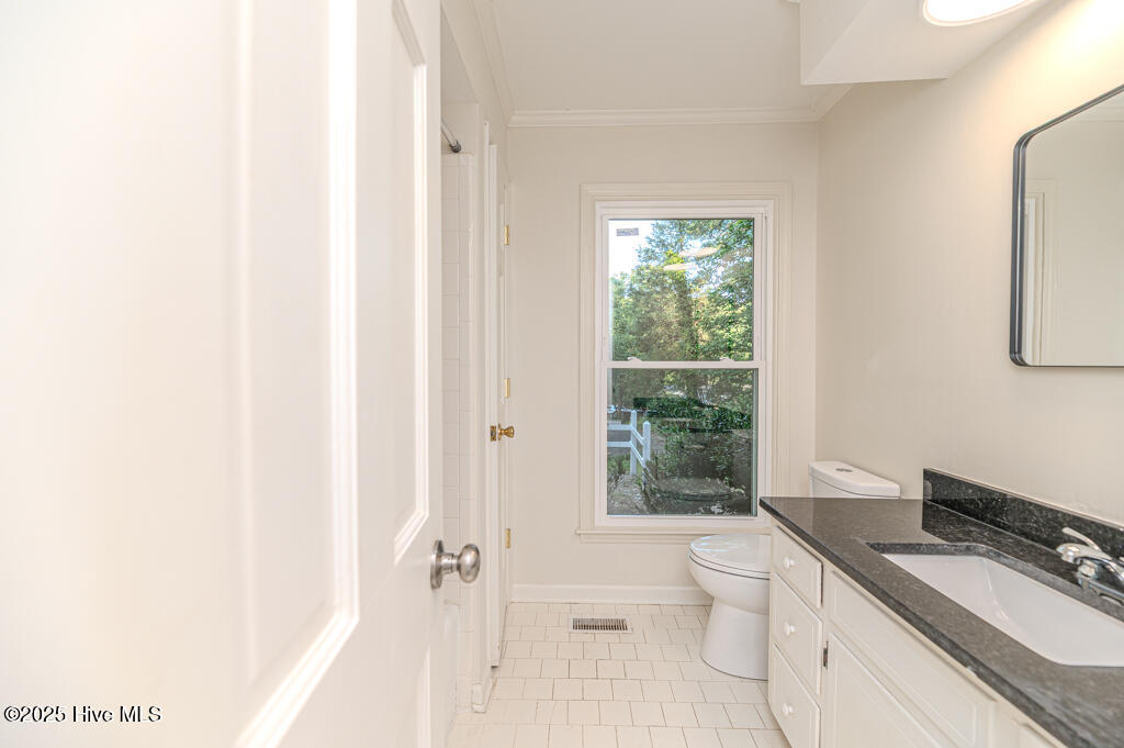 828 Chatham Road Property Photo 33