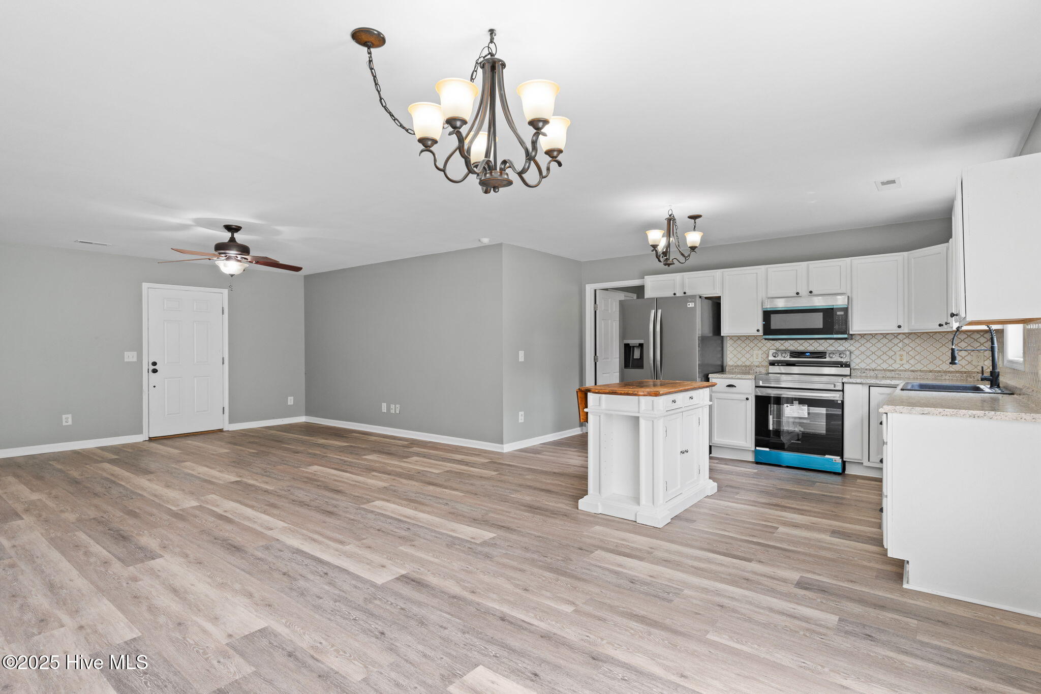 308 Snow Bell Court Property Photo 9