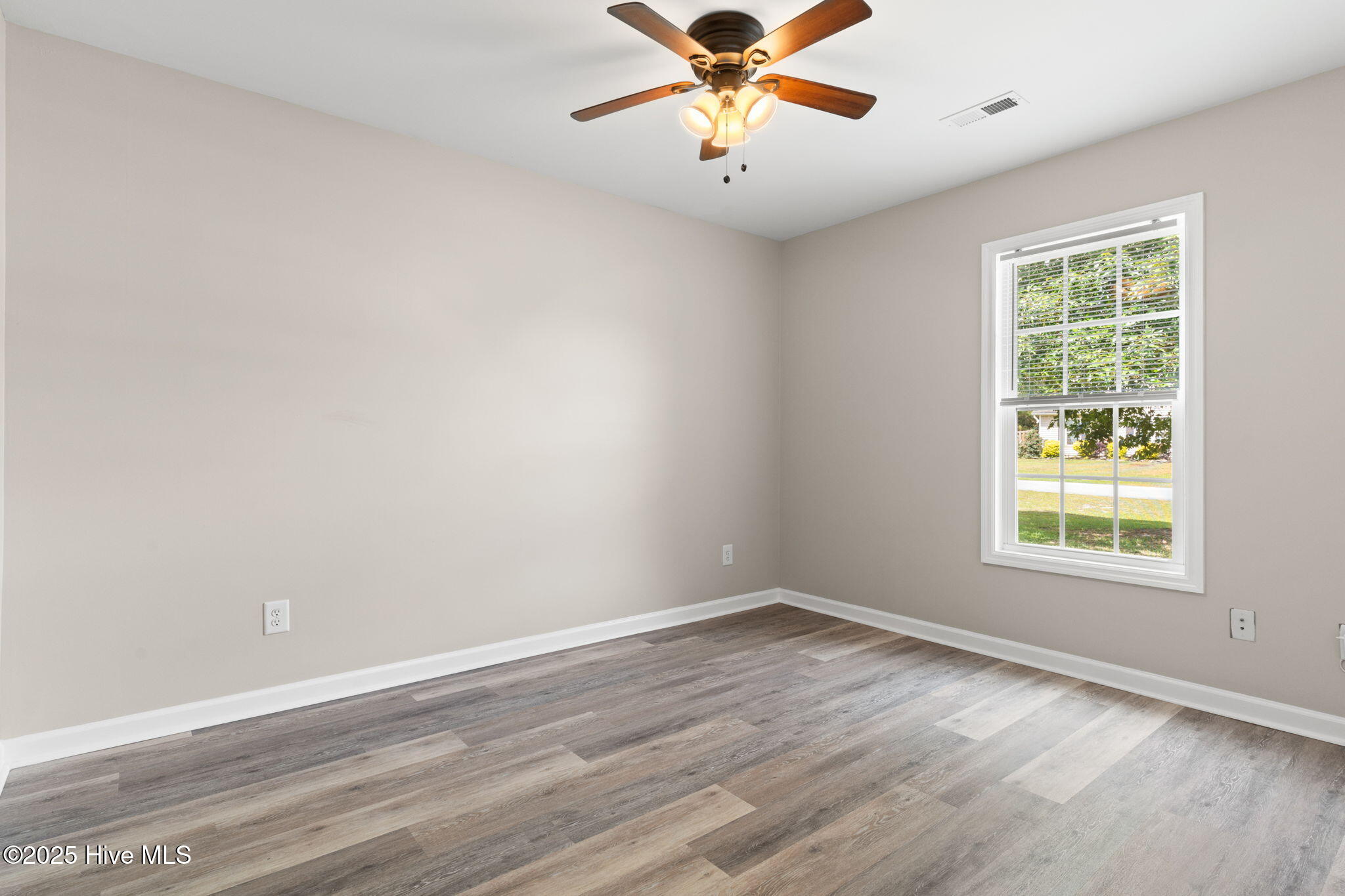 308 Snow Bell Court Property Photo 12