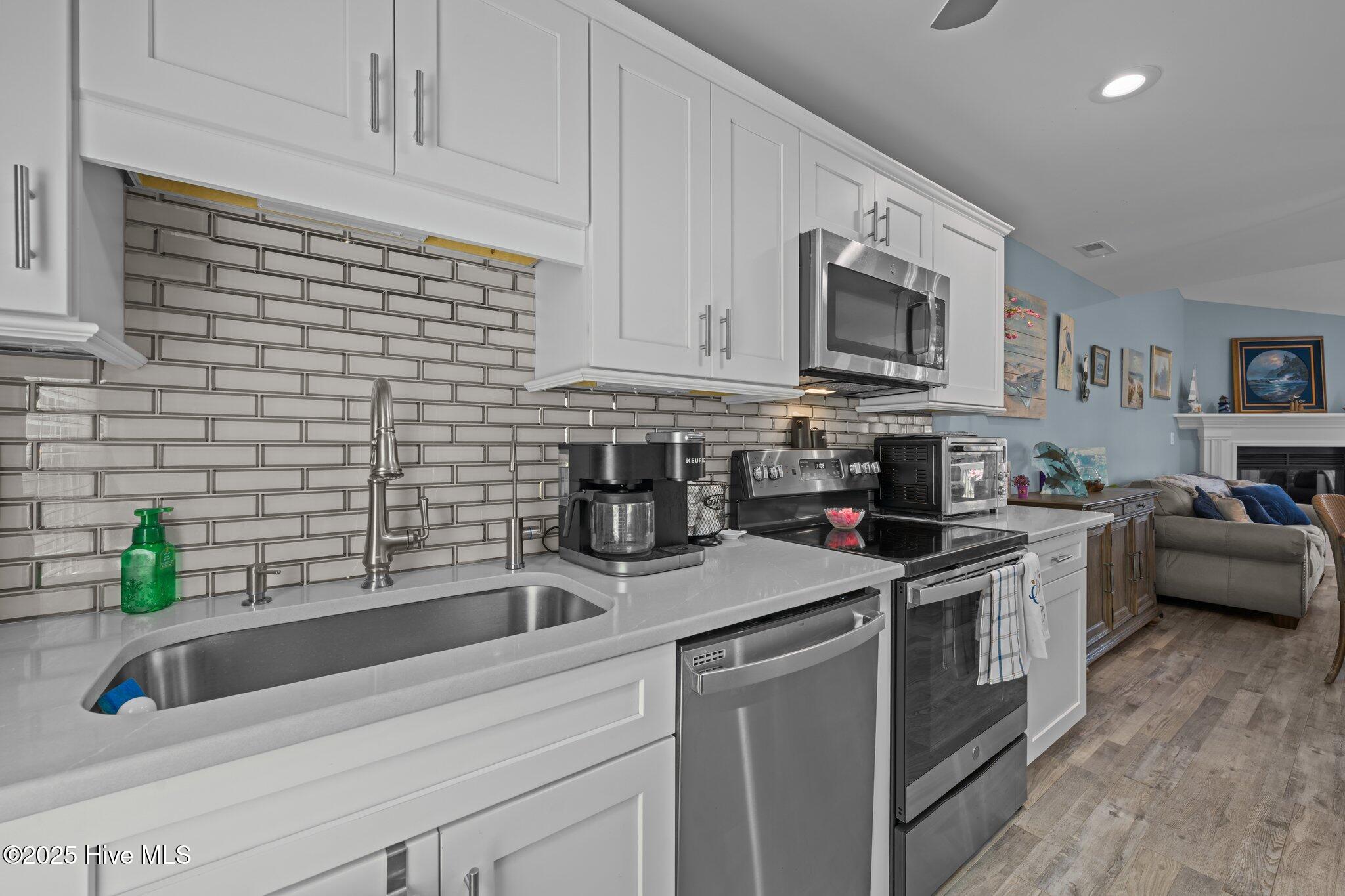7172 Windward Drive Property Photo 10