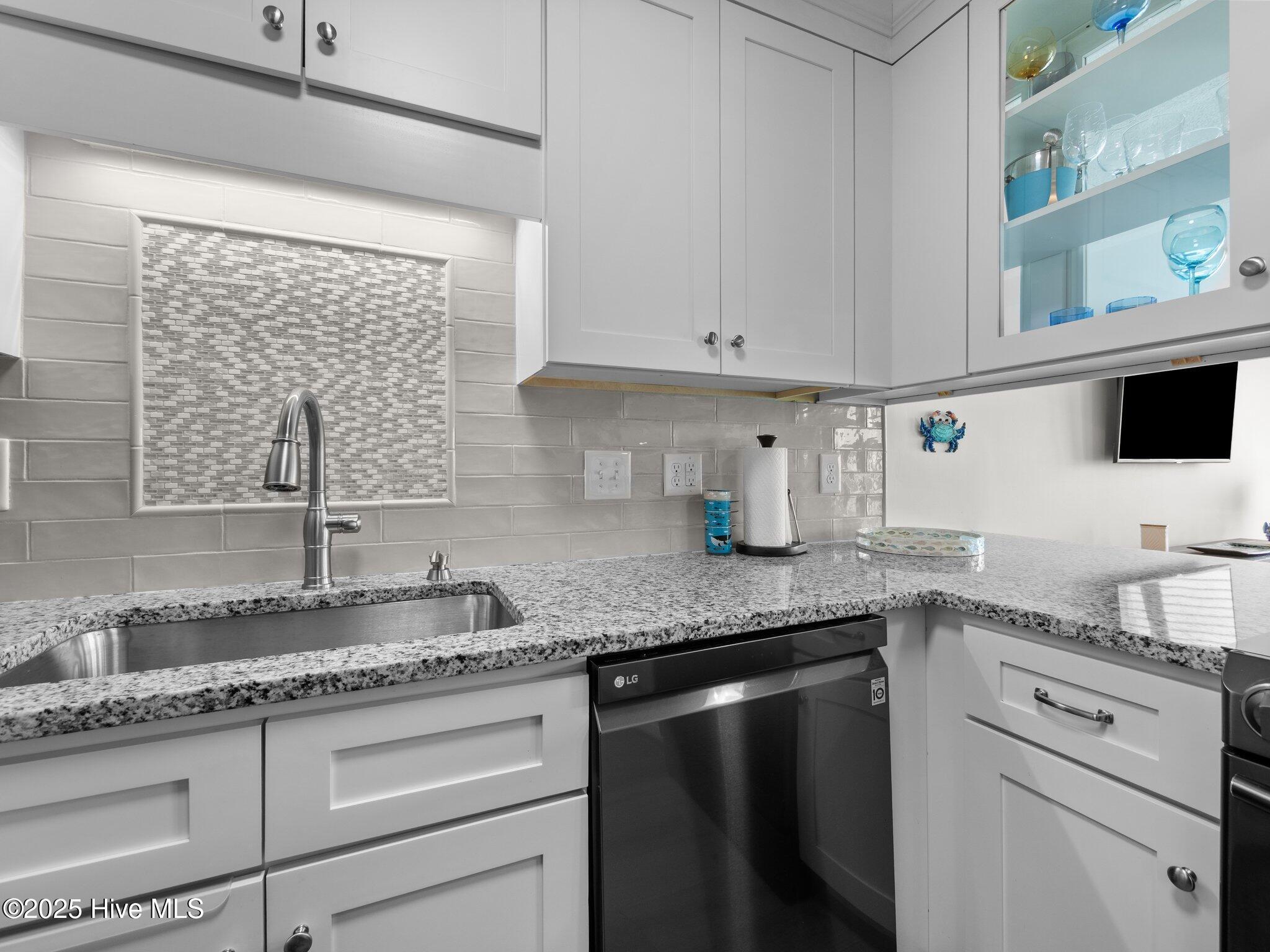 9201 Coast Guard Road C101 Property Photo 7