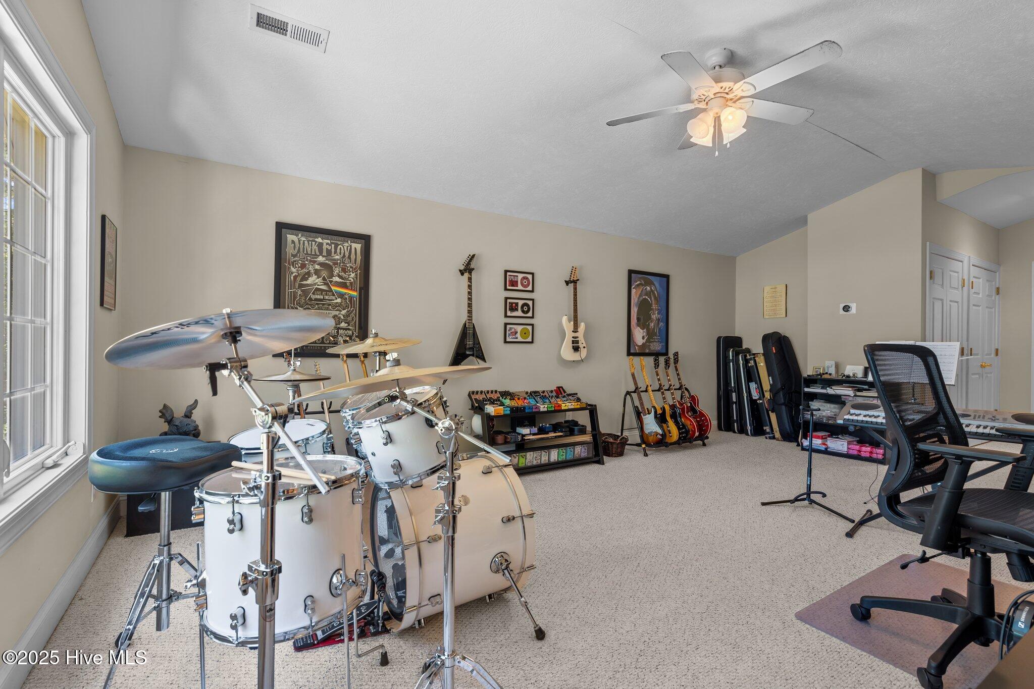 12 Lasswade Drive Property Photo 47