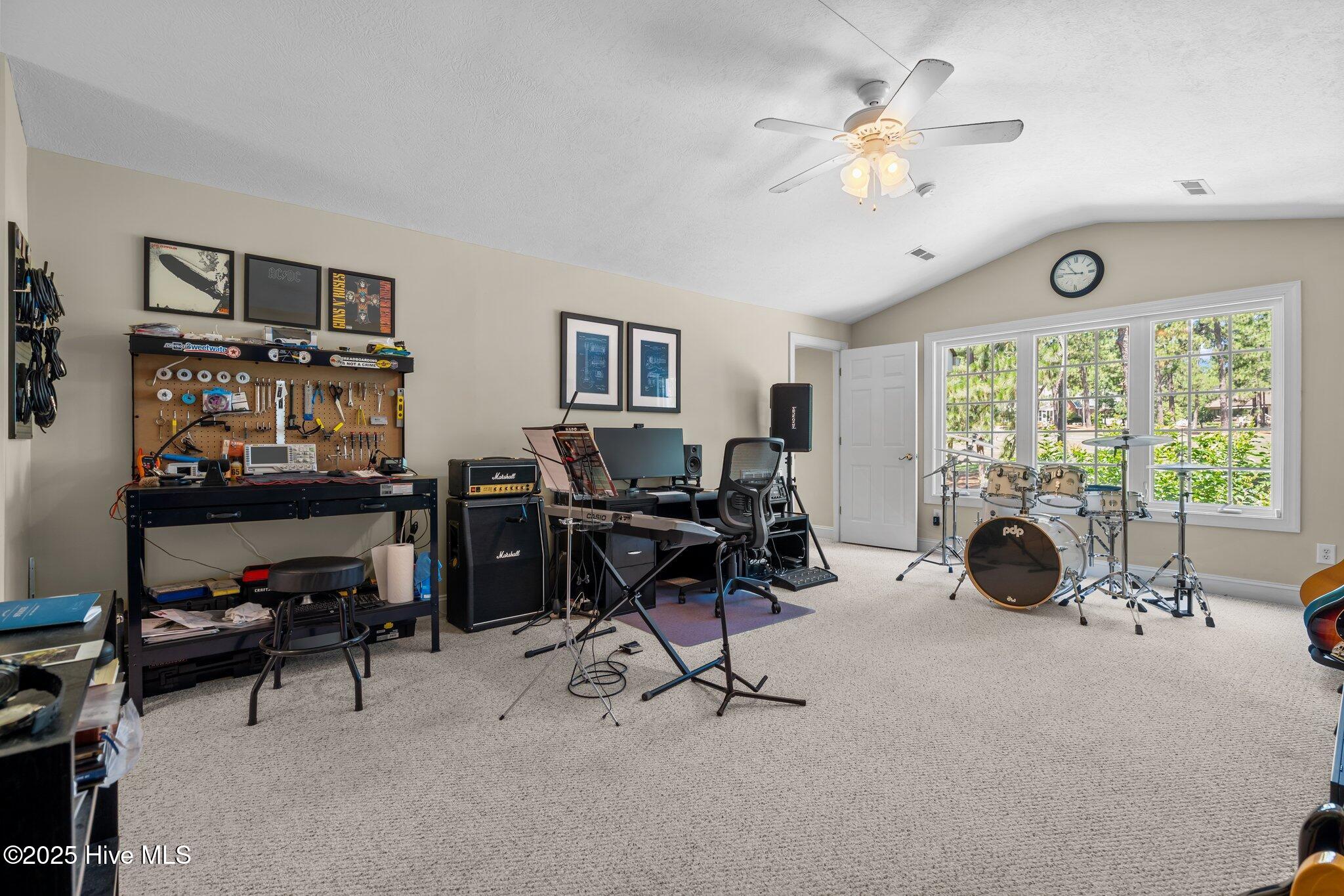 12 Lasswade Drive Property Photo 48