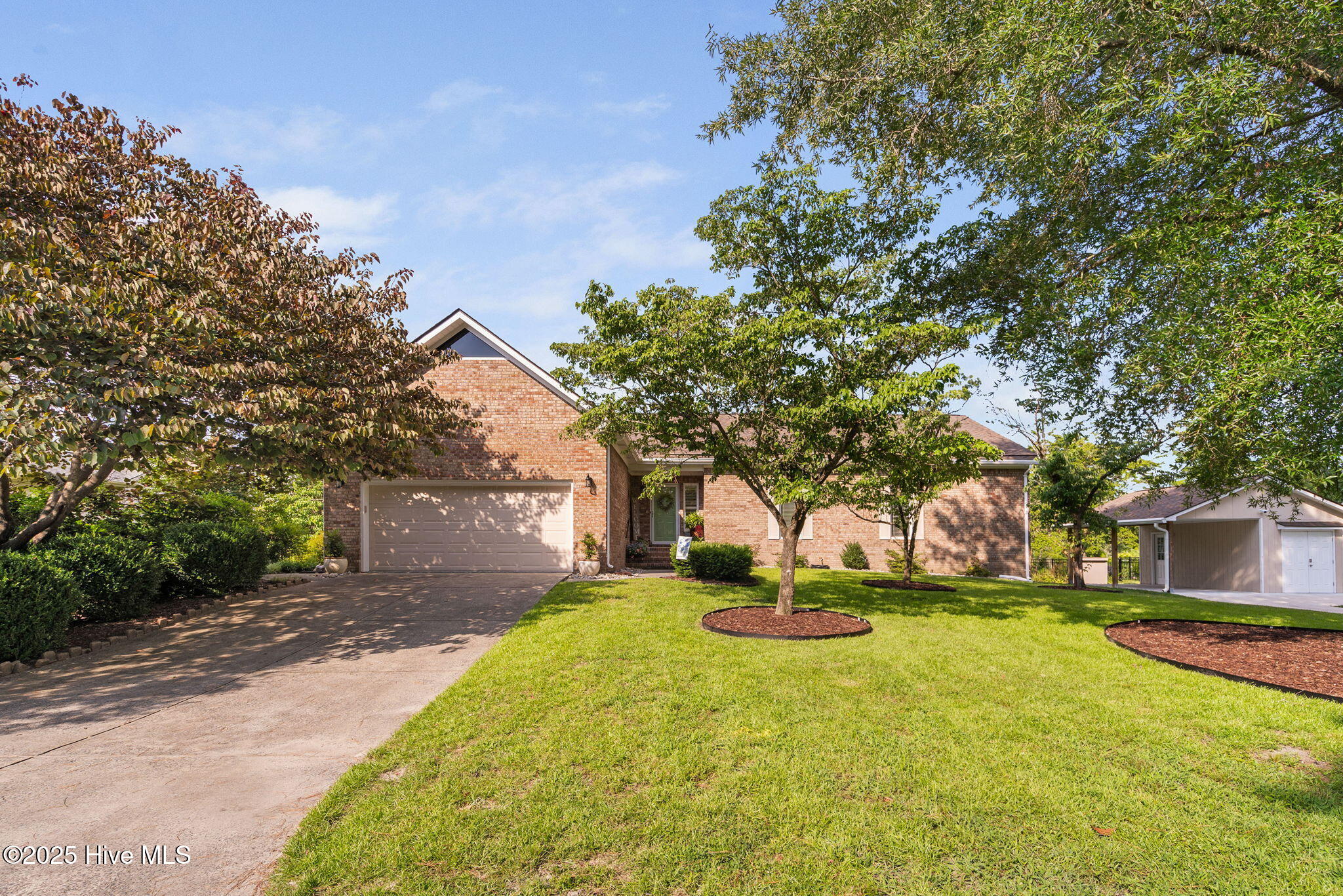 208 Outrigger Road Property Photo 4
