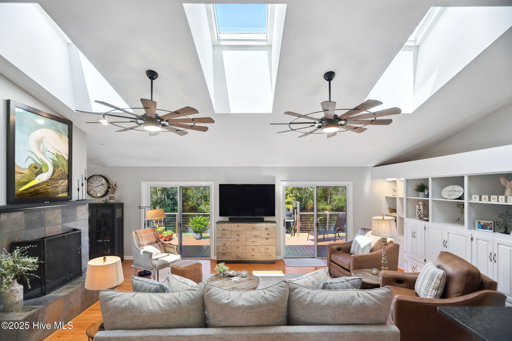 208 Outrigger Road Property Photo 8