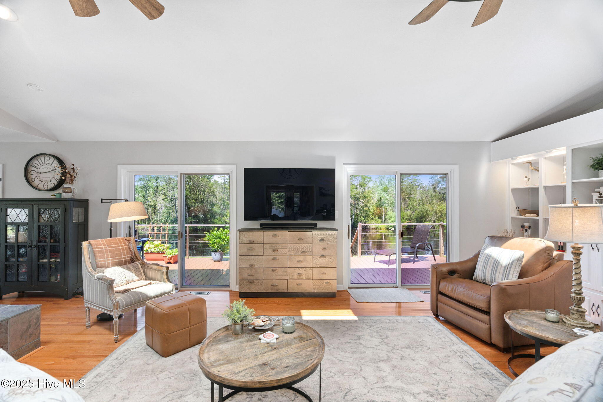 208 Outrigger Road Property Photo 9