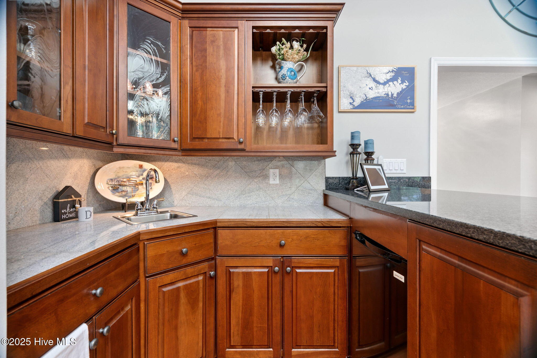208 Outrigger Road Property Photo 13
