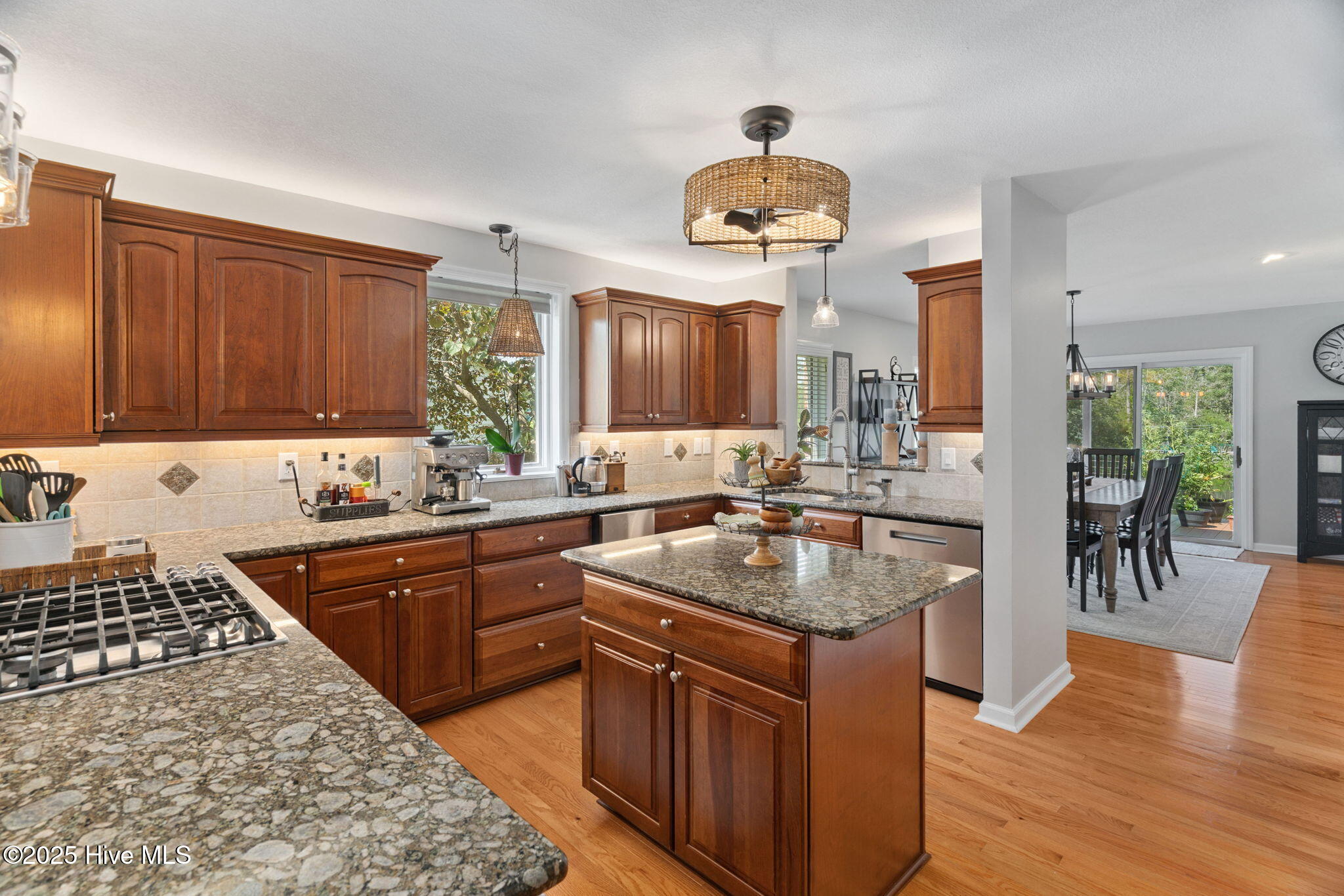 208 Outrigger Road Property Photo 20