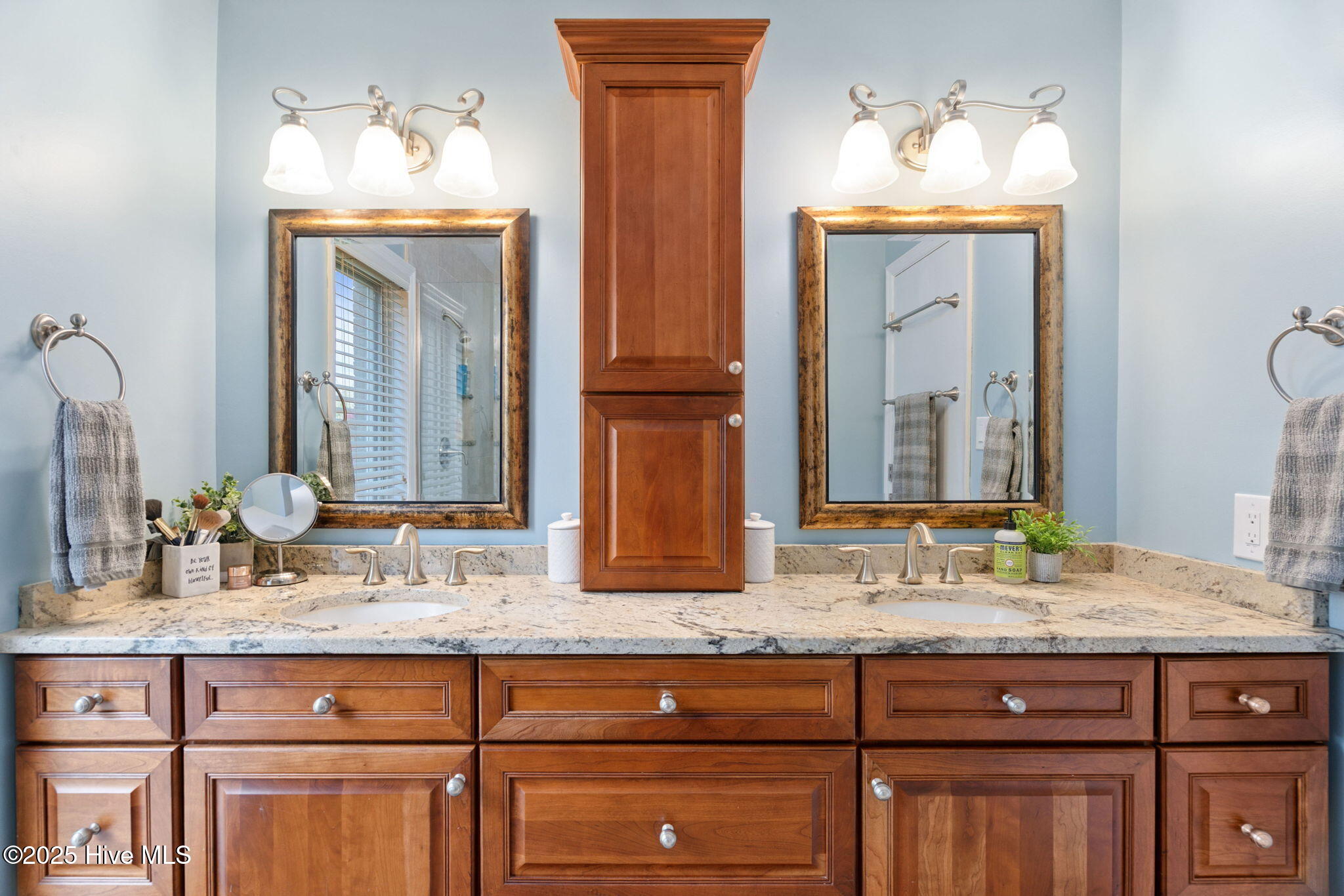 208 Outrigger Road Property Photo 35