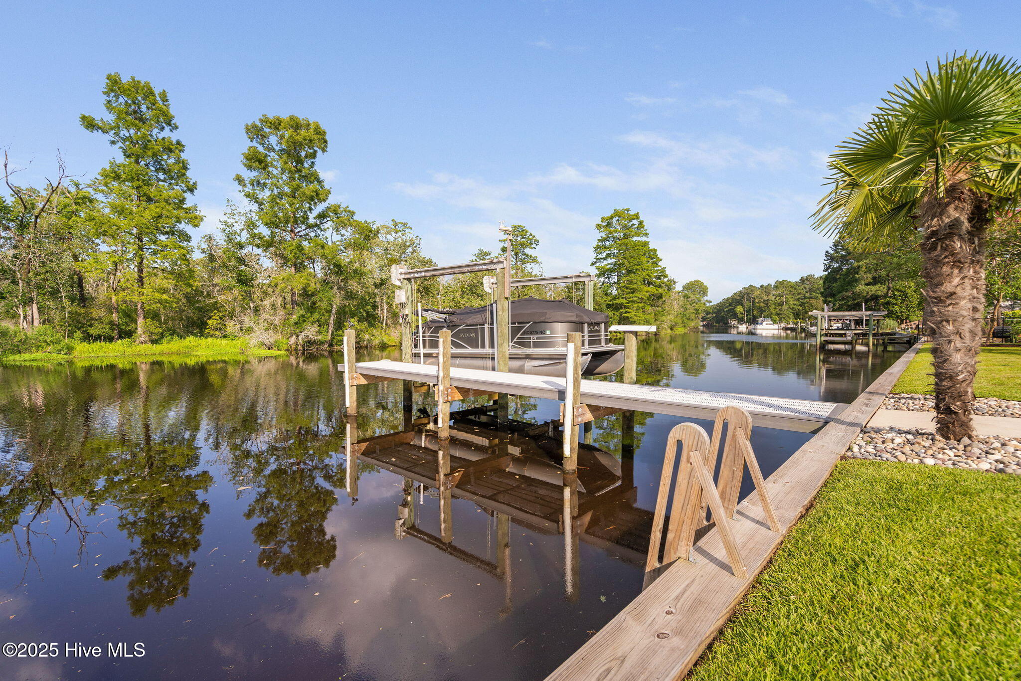 208 Outrigger Road Property Photo 58