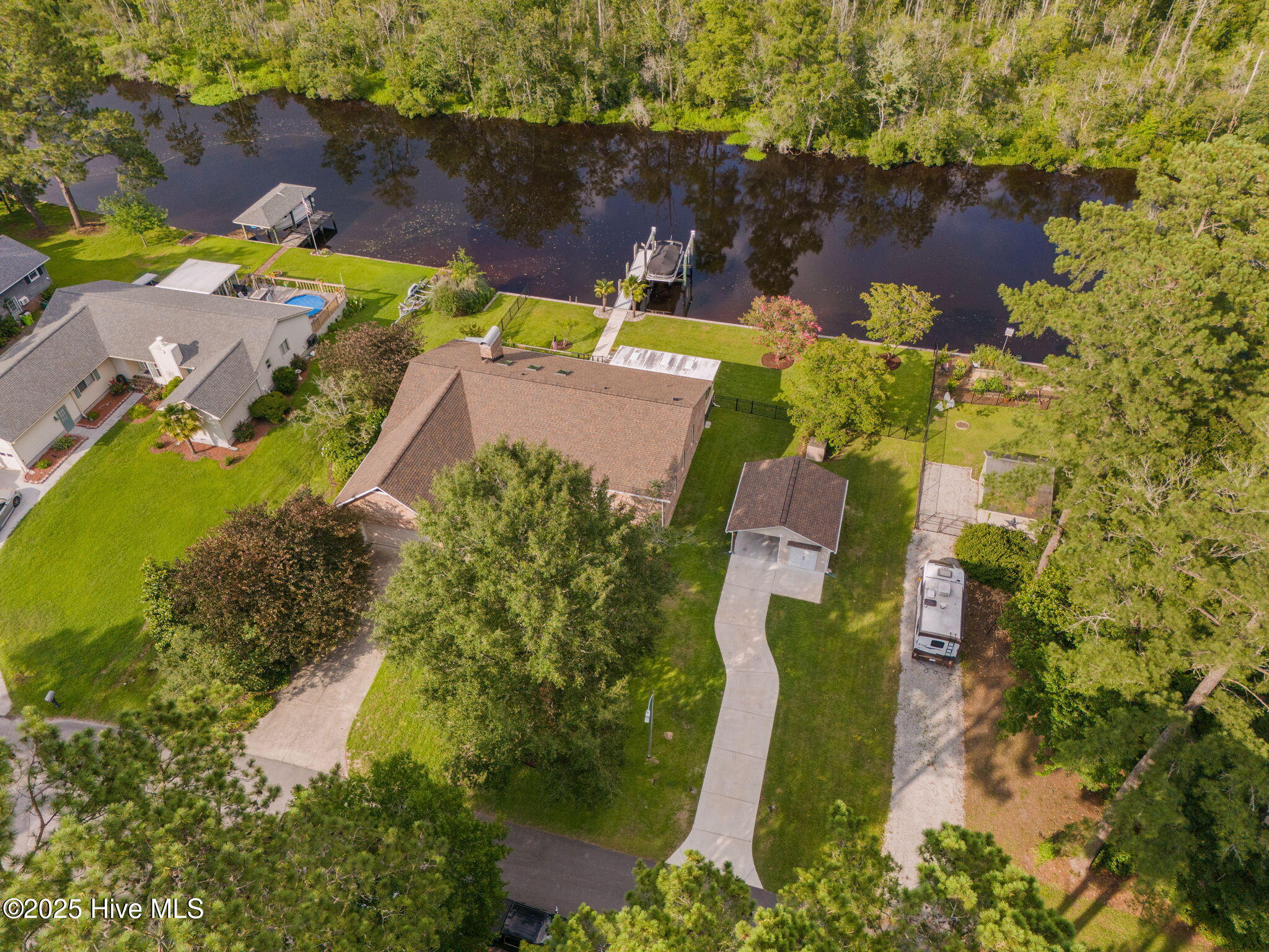 208 Outrigger Road Property Photo 66
