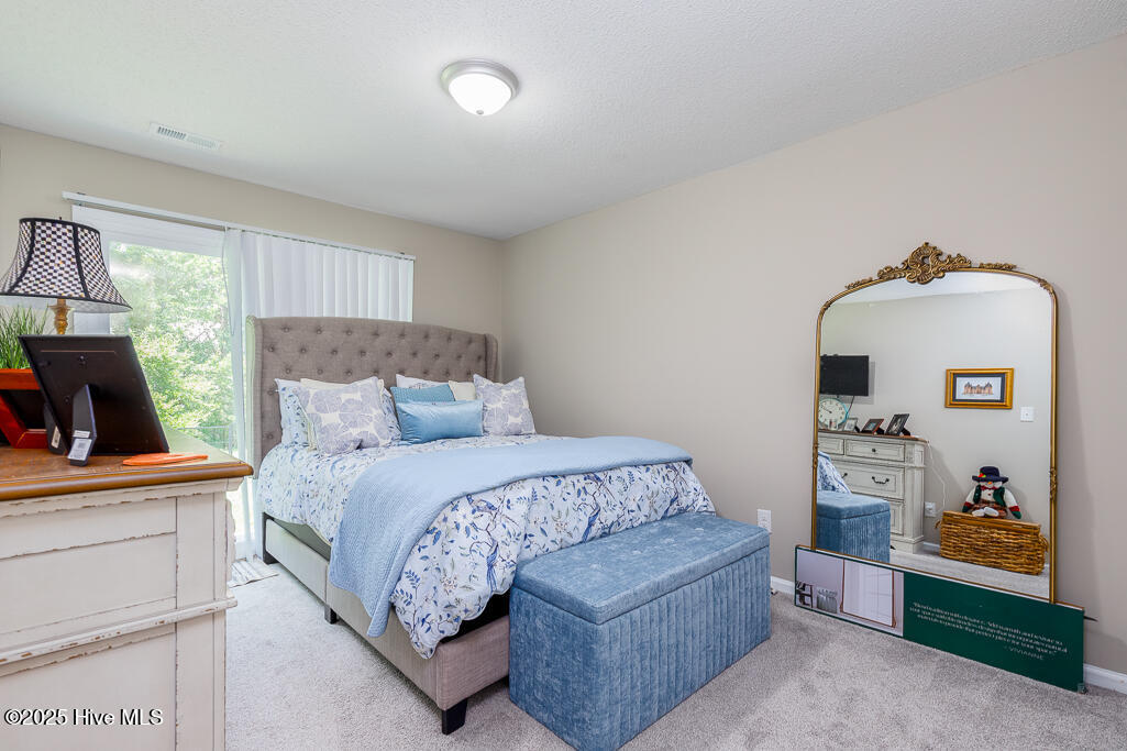 128 Witten Circle Property Photo 7