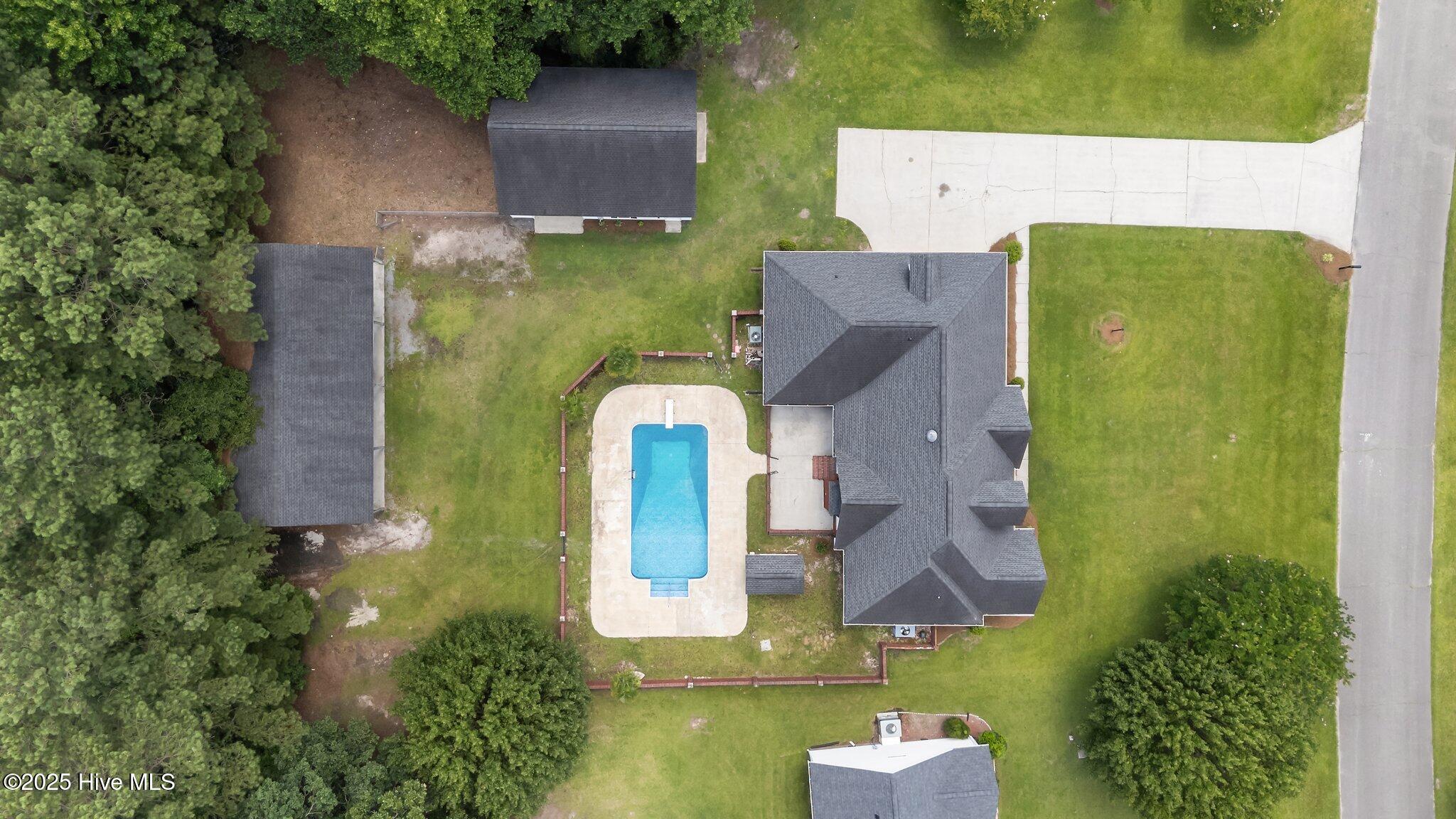 400 Adler Lane Property Photo 2