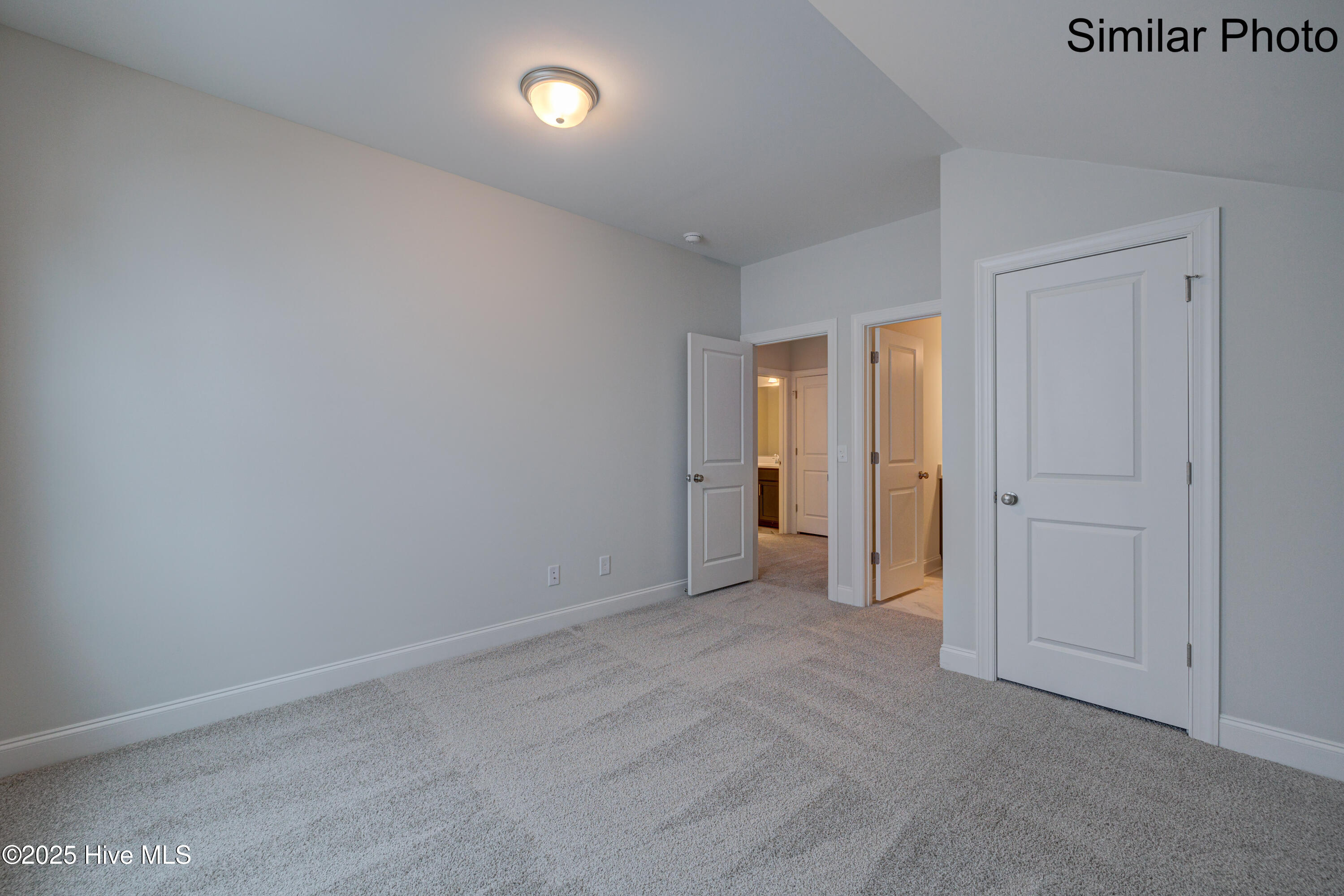 102 Lennox Lane Property Photo 32