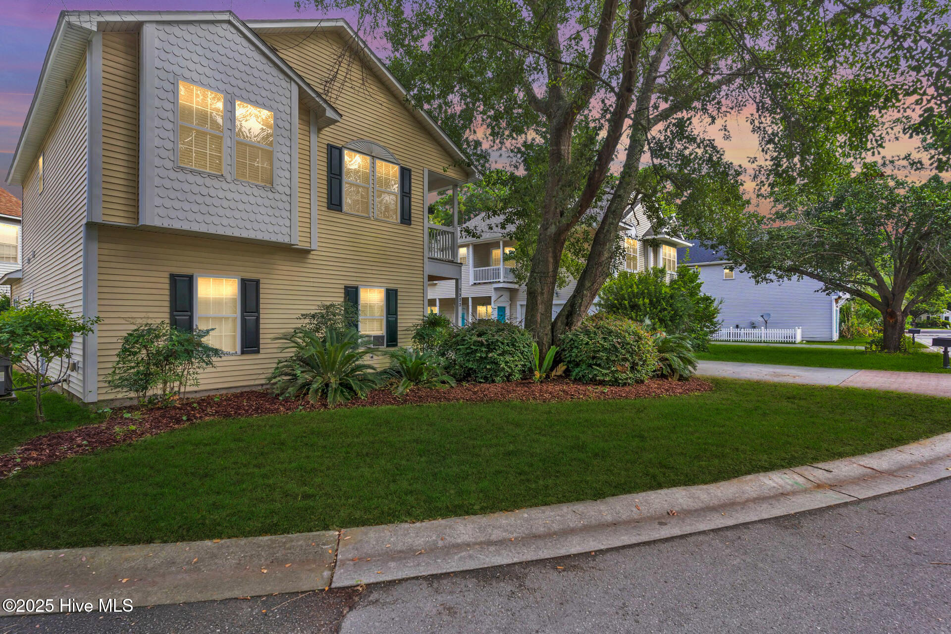 7322 Cassimir Place Property Photo 2