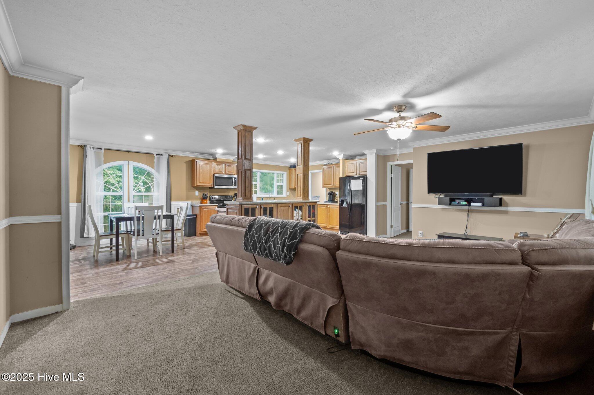 544 Duke Drive Property Photo 6